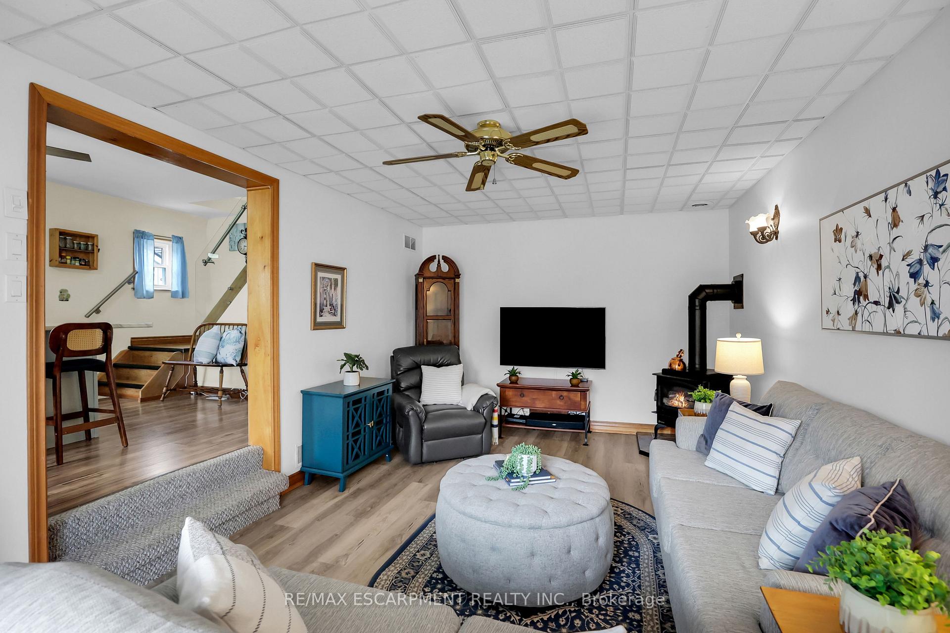 Photo 8 of 16 Kingsway Crescent, St. Catharines, Fairview — HOMEH