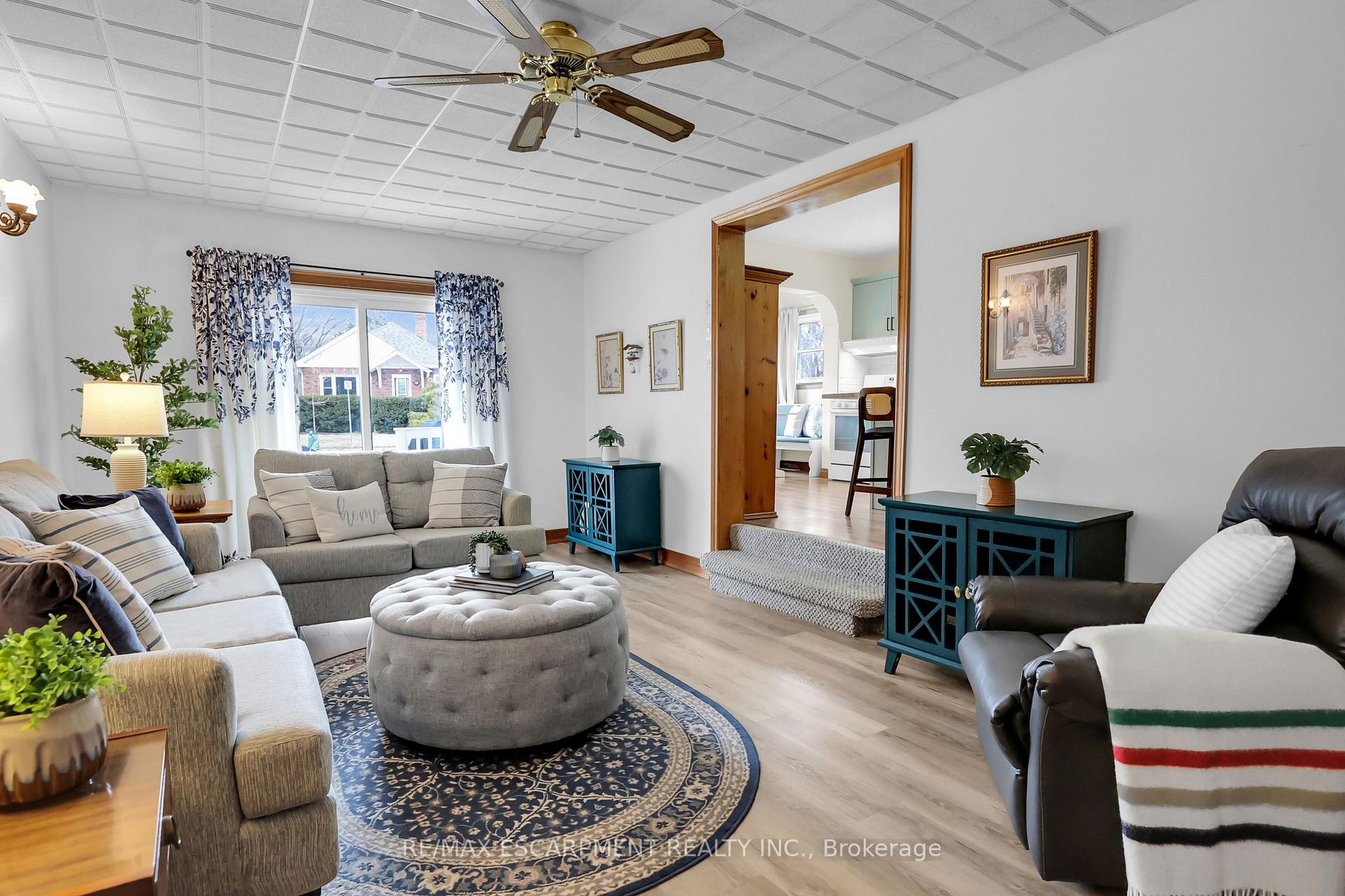 Photo 9 of 16 Kingsway Crescent, St. Catharines, Fairview — HOMEH