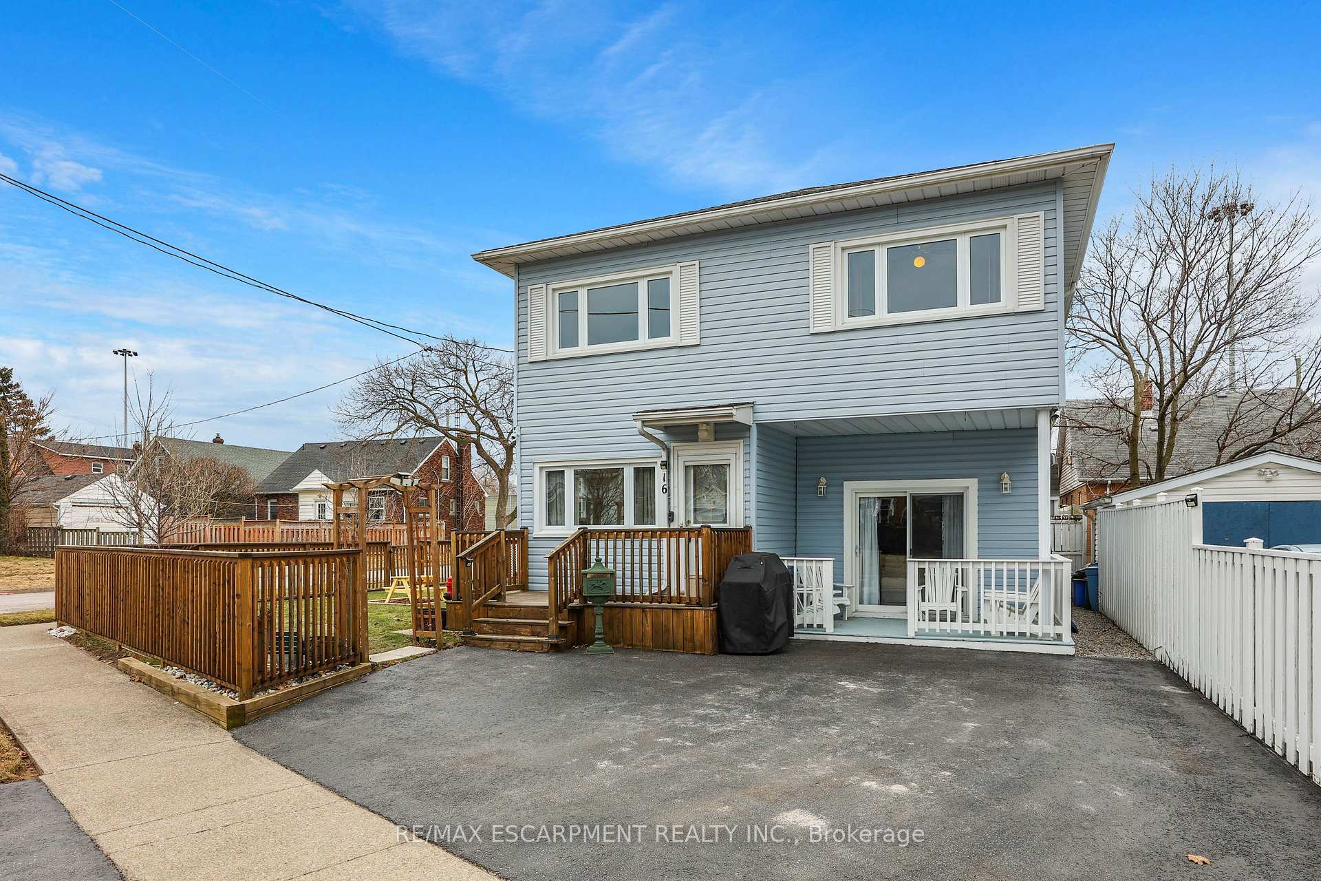 Photo 17 of 16 Kingsway Crescent, St. Catharines, Fairview — HOMEH