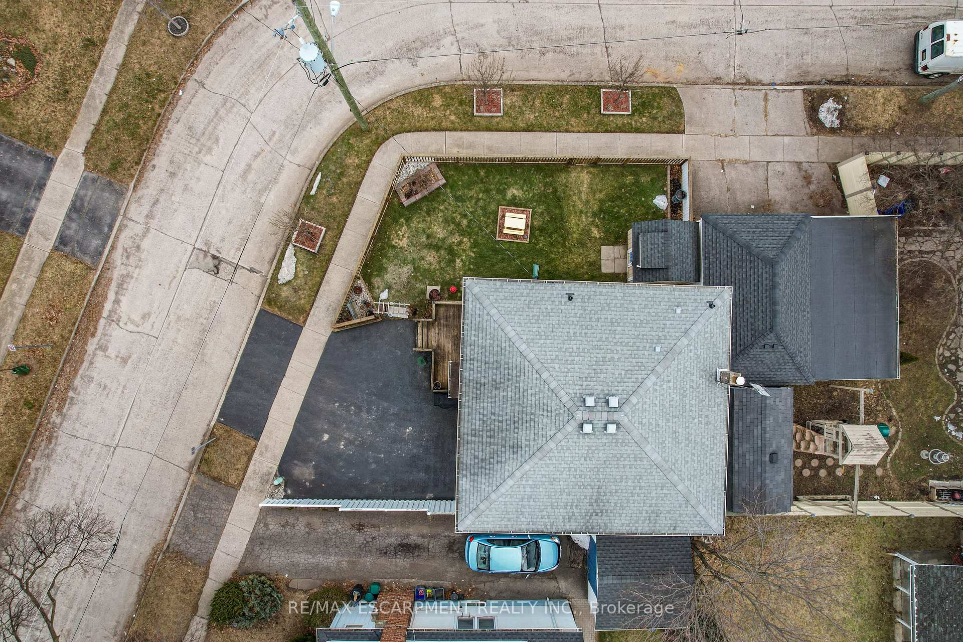 Photo 22 of 16 Kingsway Crescent, St. Catharines, Fairview — HOMEH
