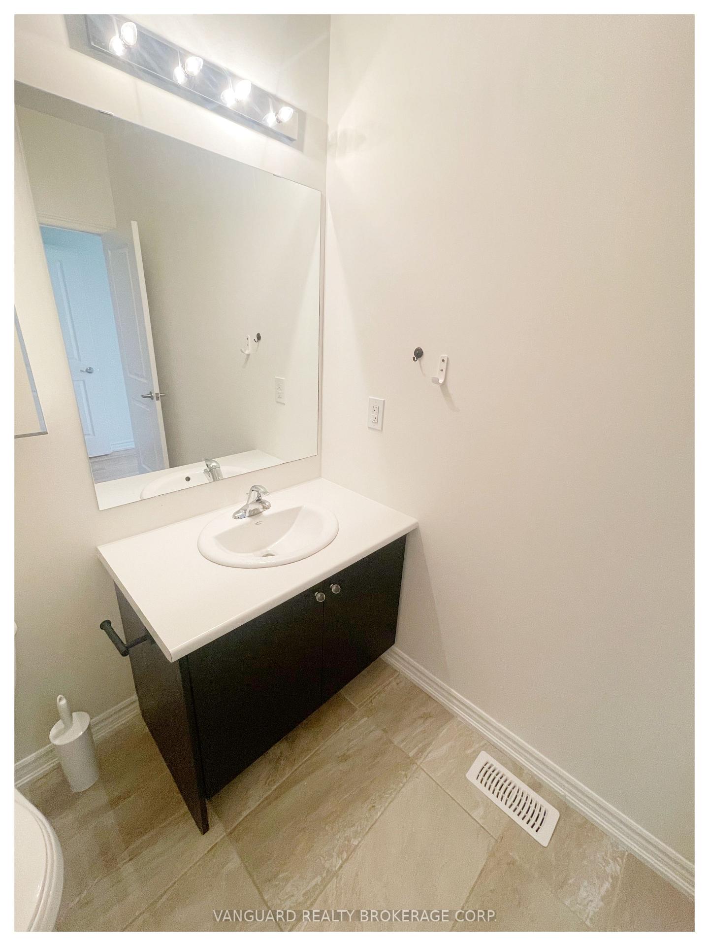 Photo 12 of Unit Main, 31 Bannister Road, Barrie, Rural Barrie Southeast — HOMEH