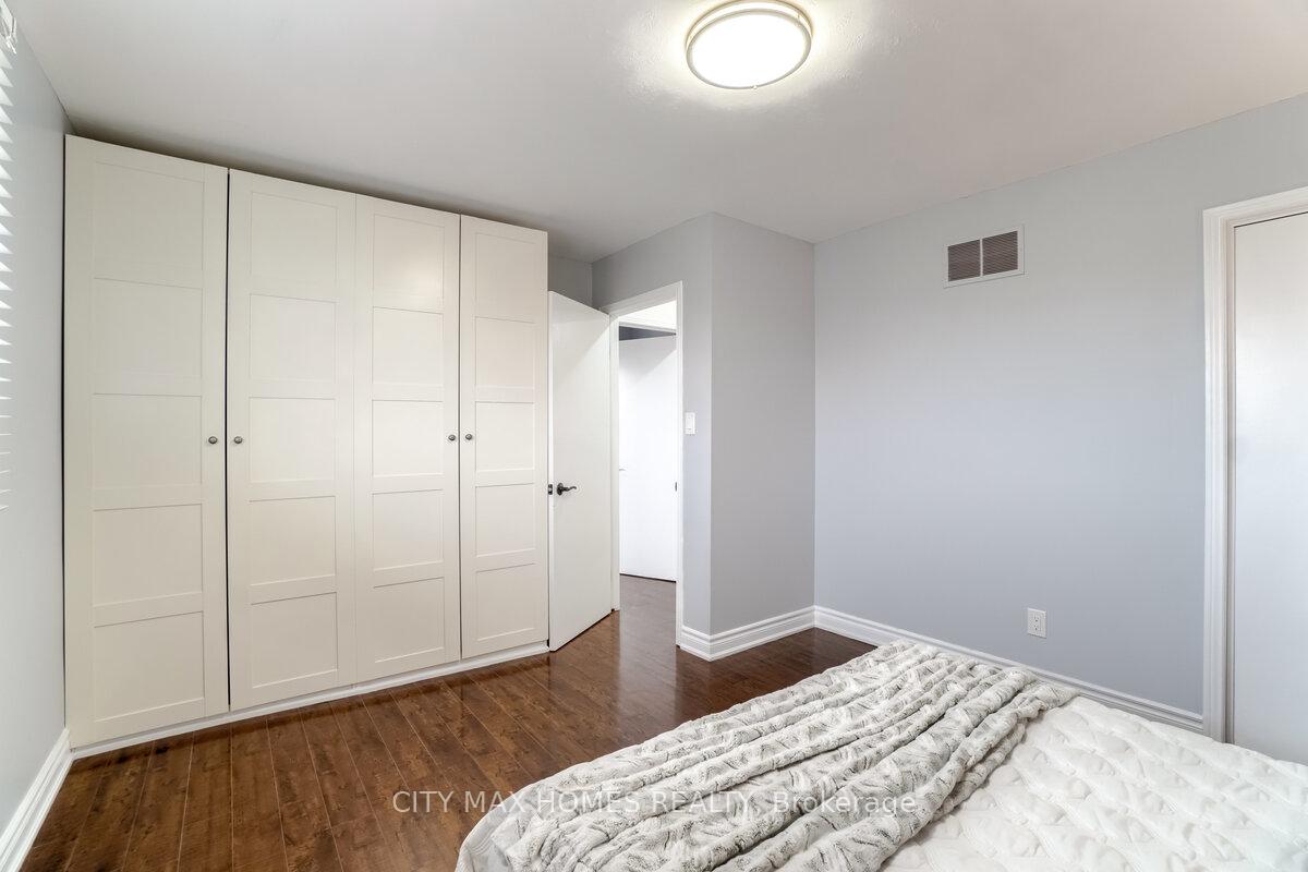 Photo 10 of 177 Ravenbury Drive, Hamilton, Randall — HOMEH