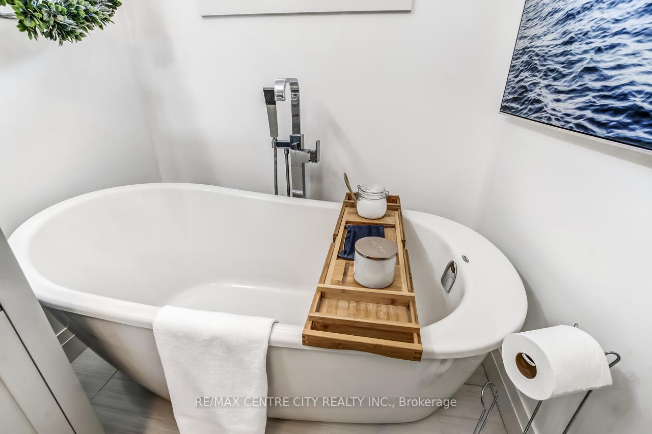 Photo 16 of 42610 Walnut Street, Central Elgin, Union — HOMEH