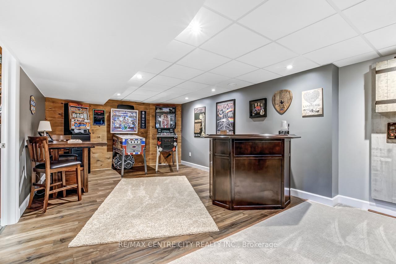 Photo 19 of 42610 Walnut Street, Central Elgin, Union — HOMEH