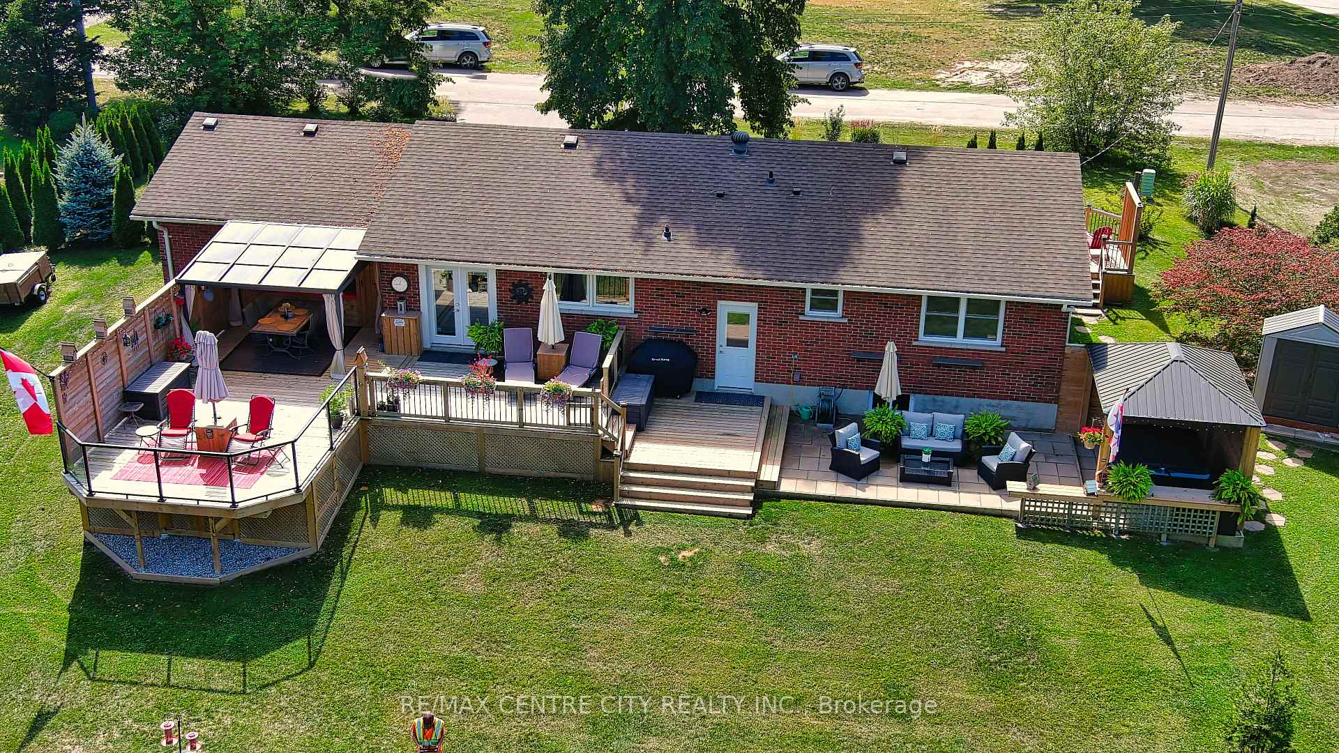 Photo 24 of 42610 Walnut Street, Central Elgin, Union — HOMEH