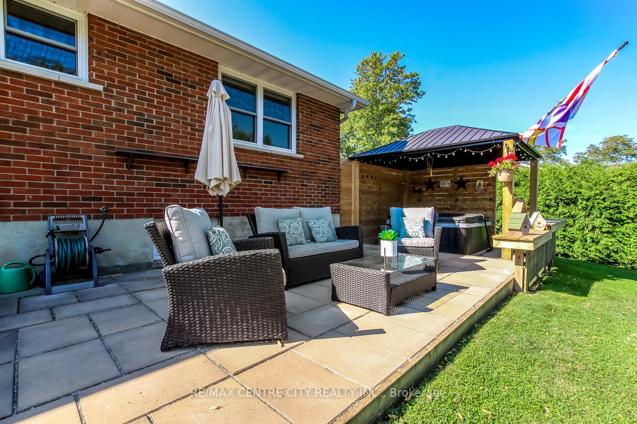 Photo 32 of 42610 Walnut Street, Central Elgin, Union — HOMEH