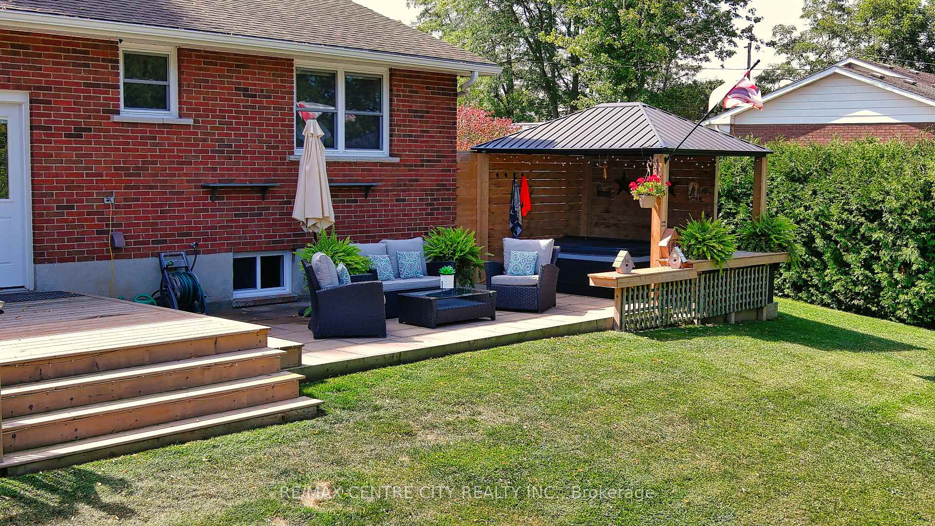 Photo 40 of 42610 Walnut Street, Central Elgin, Union — HOMEH
