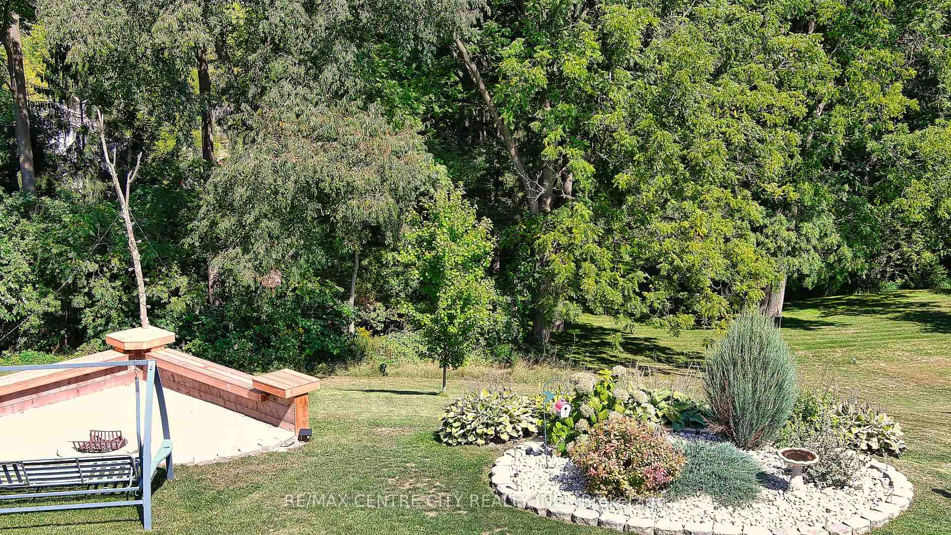 Photo 41 of 42610 Walnut Street, Central Elgin, Union — HOMEH
