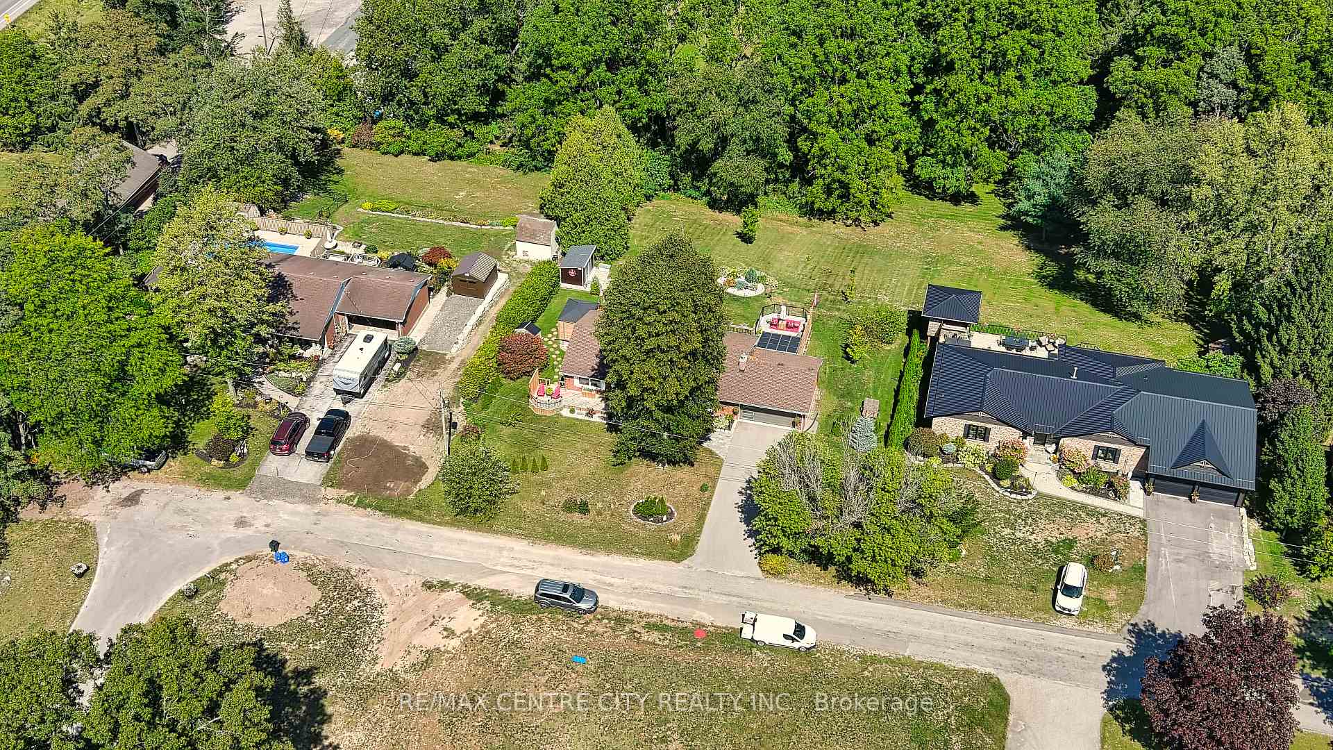 Photo 44 of 42610 Walnut Street, Central Elgin, Union — HOMEH
