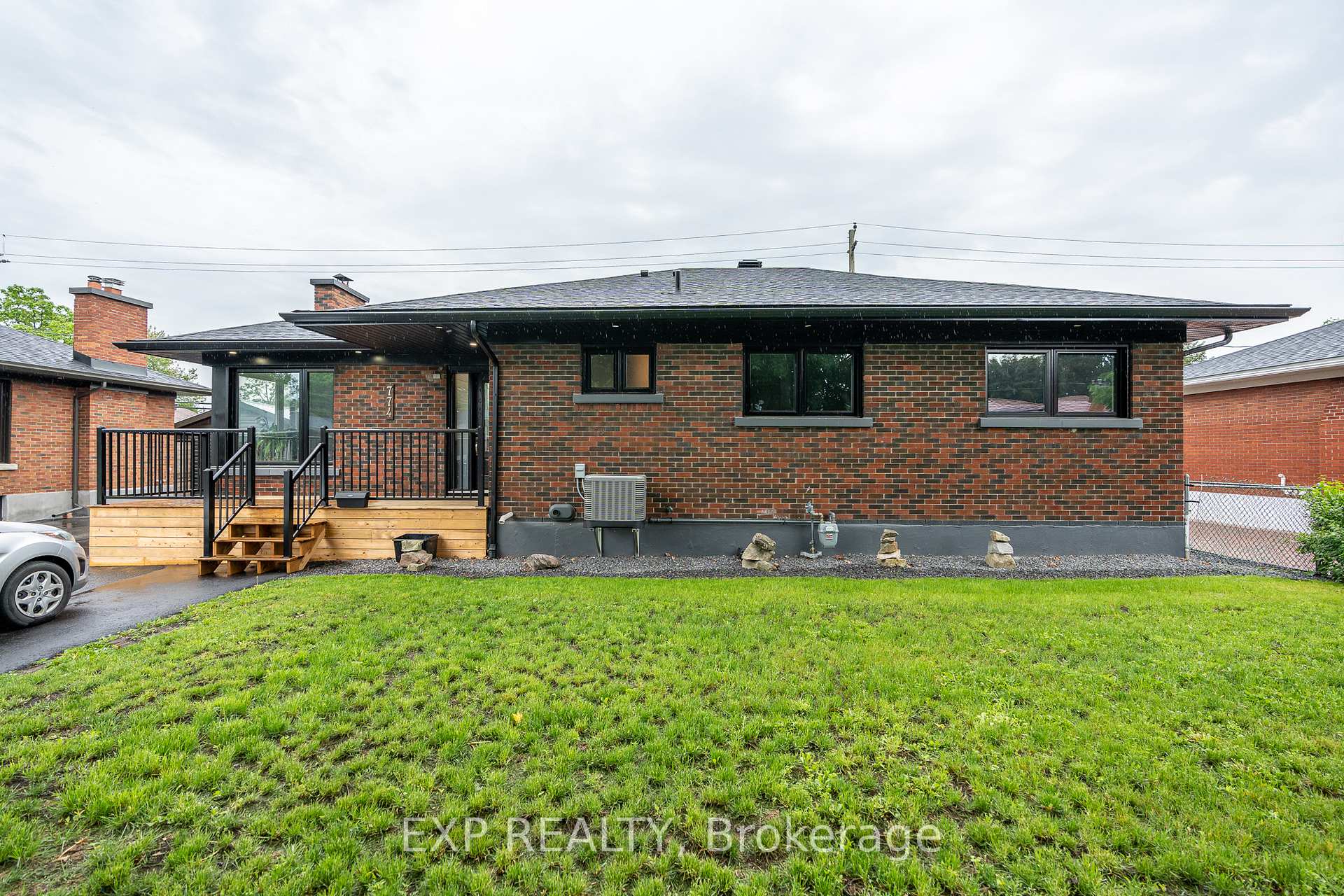 Photo 1 of 774 Cork Street, Ottawa, Elmvale Acres — HOMEH