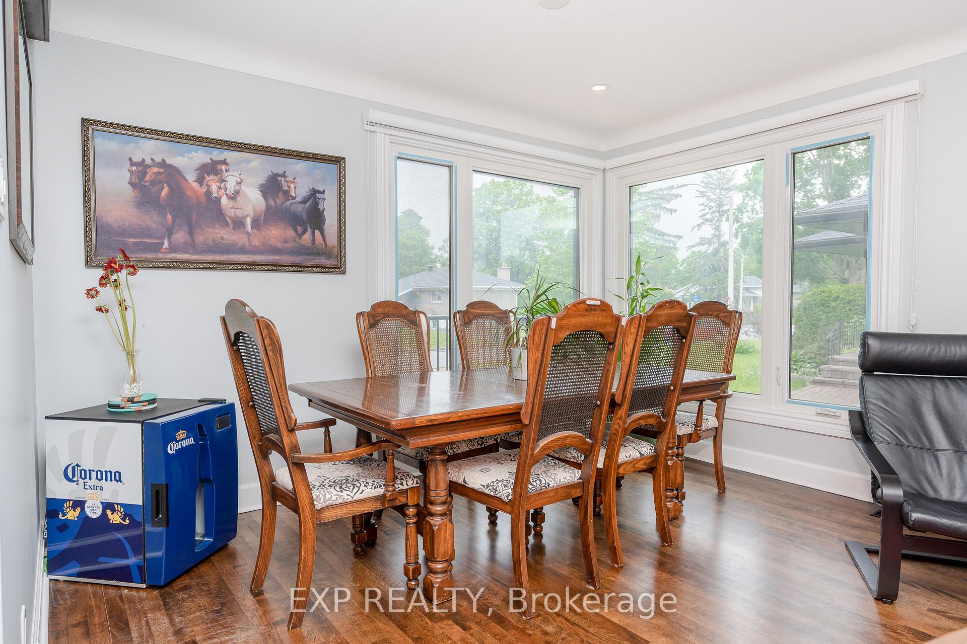Photo 5 of 774 Cork Street, Ottawa, Elmvale Acres — HOMEH