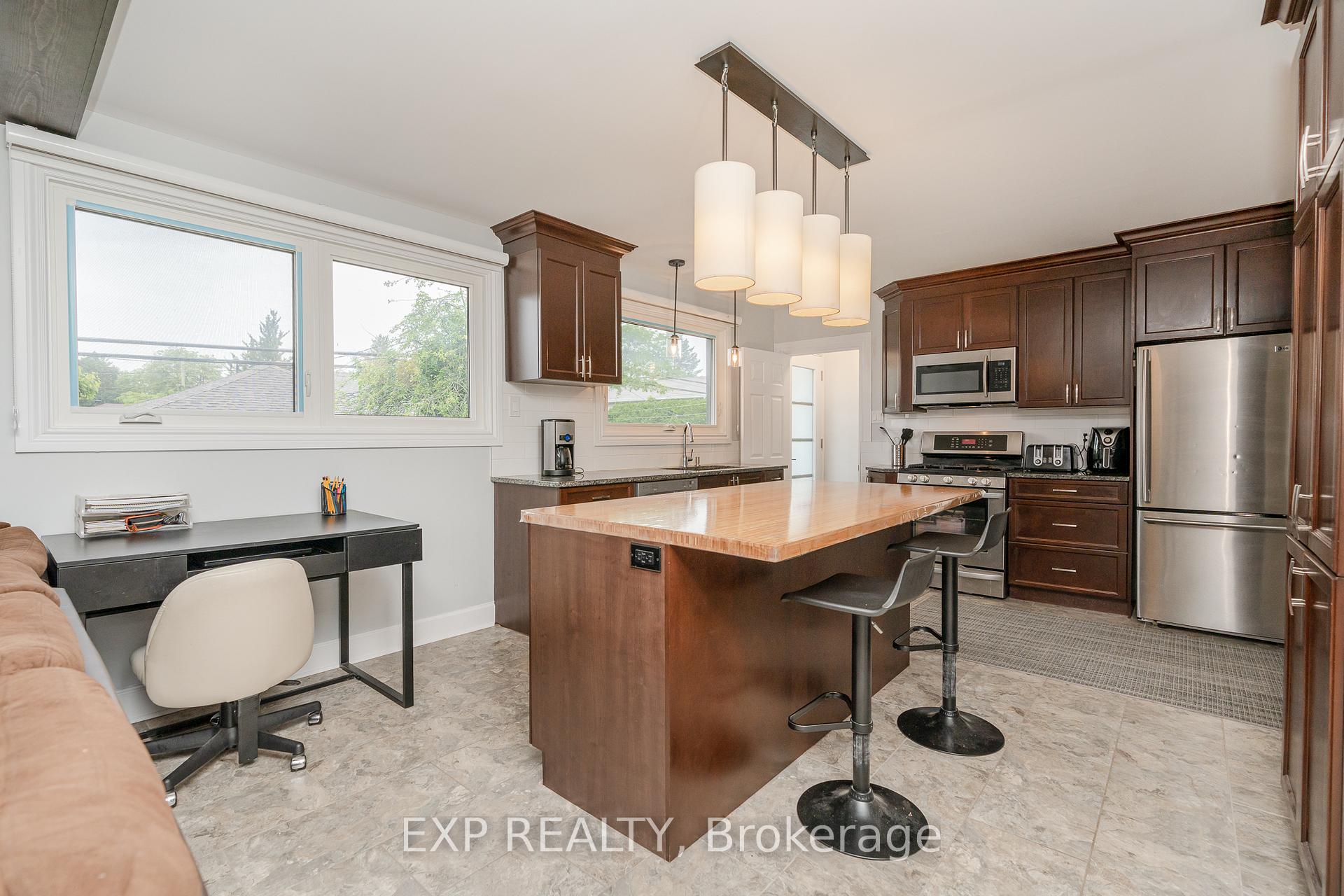 Photo 10 of 774 Cork Street, Ottawa, Elmvale Acres — HOMEH