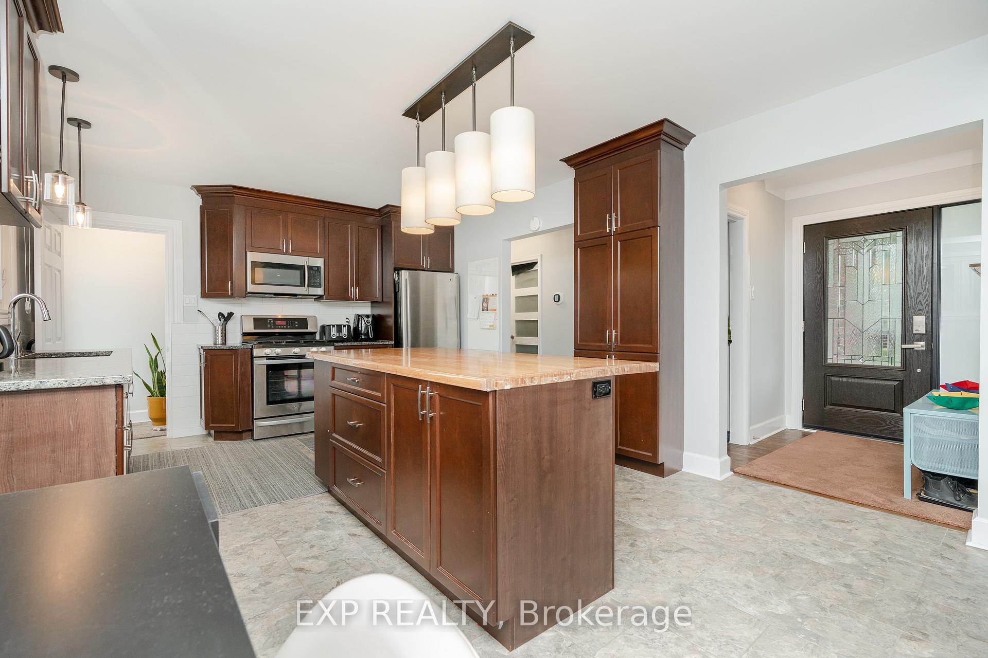 Photo 7 of 774 Cork Street, Ottawa, Elmvale Acres — HOMEH
