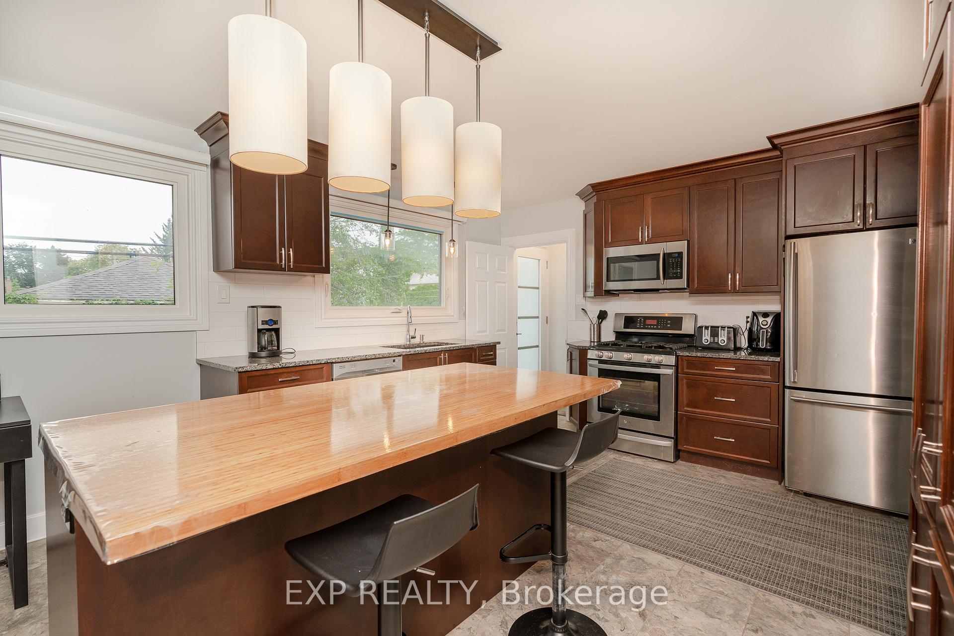 Photo 9 of 774 Cork Street, Ottawa, Elmvale Acres — HOMEH