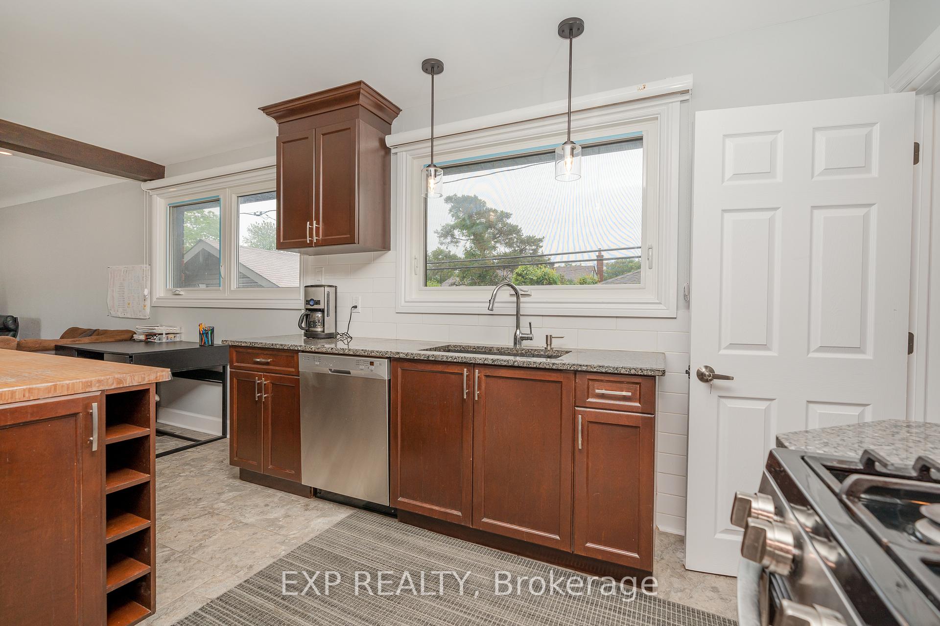 Photo 11 of 774 Cork Street, Ottawa, Elmvale Acres — HOMEH