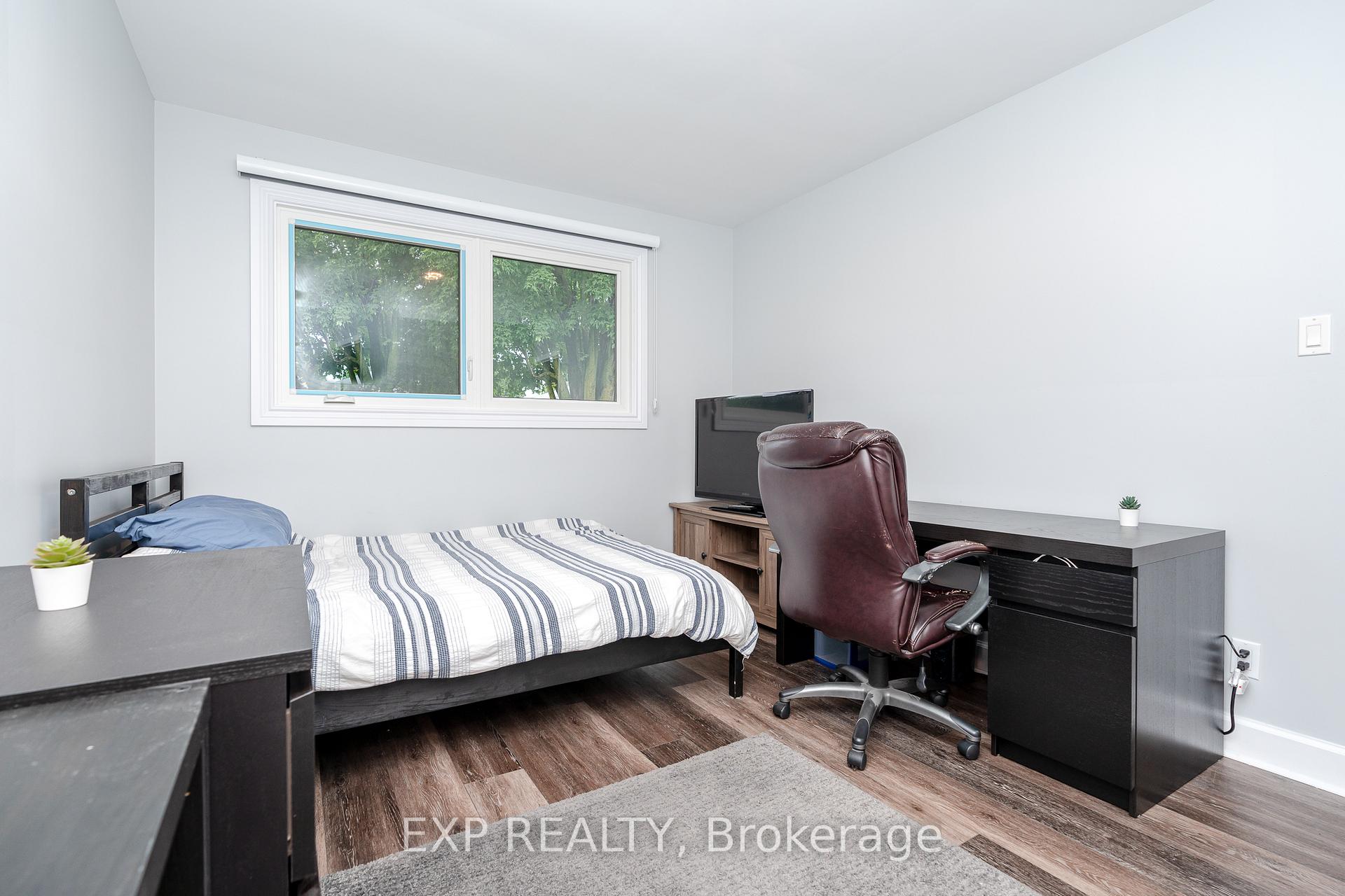 Photo 17 of 774 Cork Street, Ottawa, Elmvale Acres — HOMEH