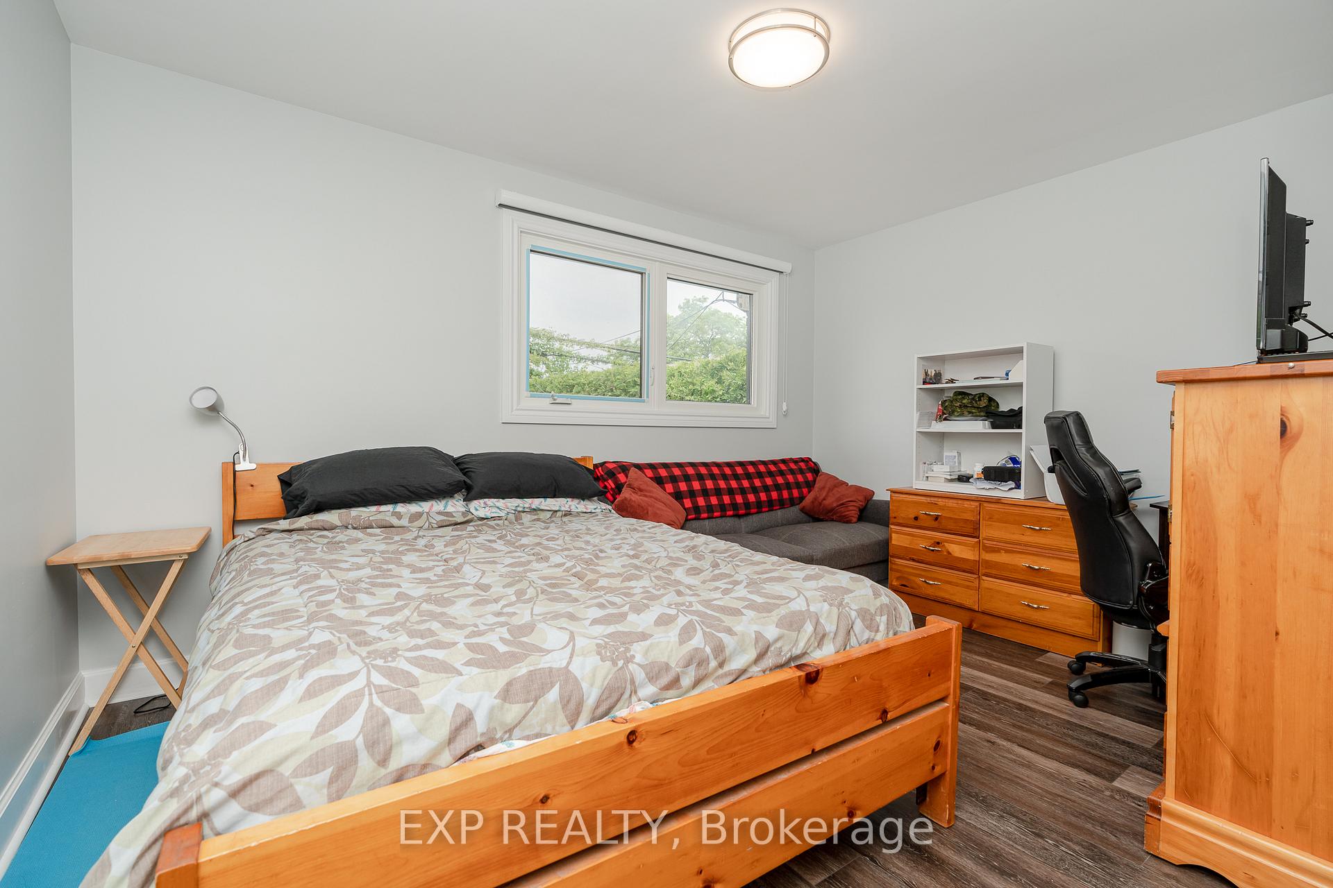Photo 21 of 774 Cork Street, Ottawa, Elmvale Acres — HOMEH