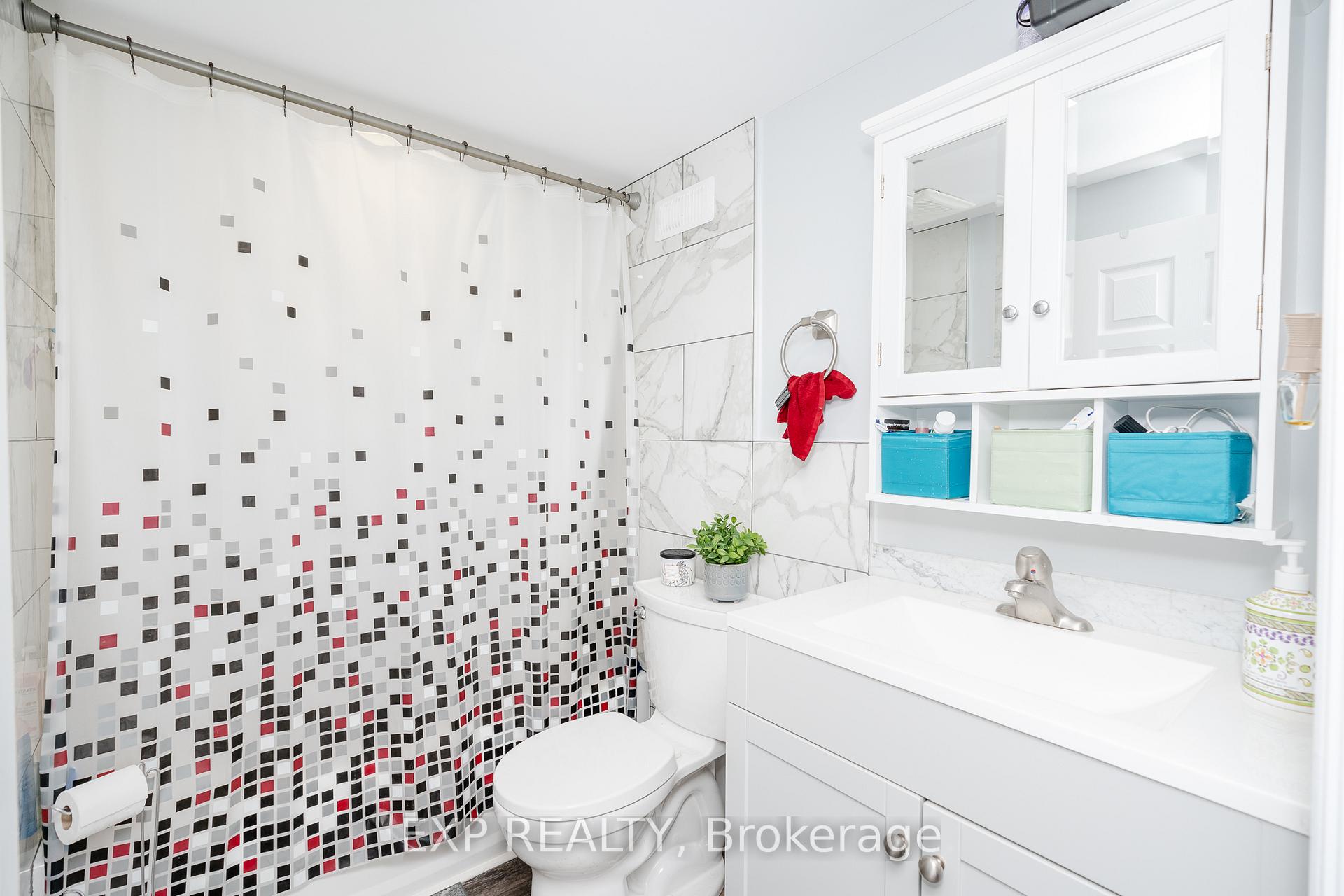Photo 23 of 774 Cork Street, Ottawa, Elmvale Acres — HOMEH