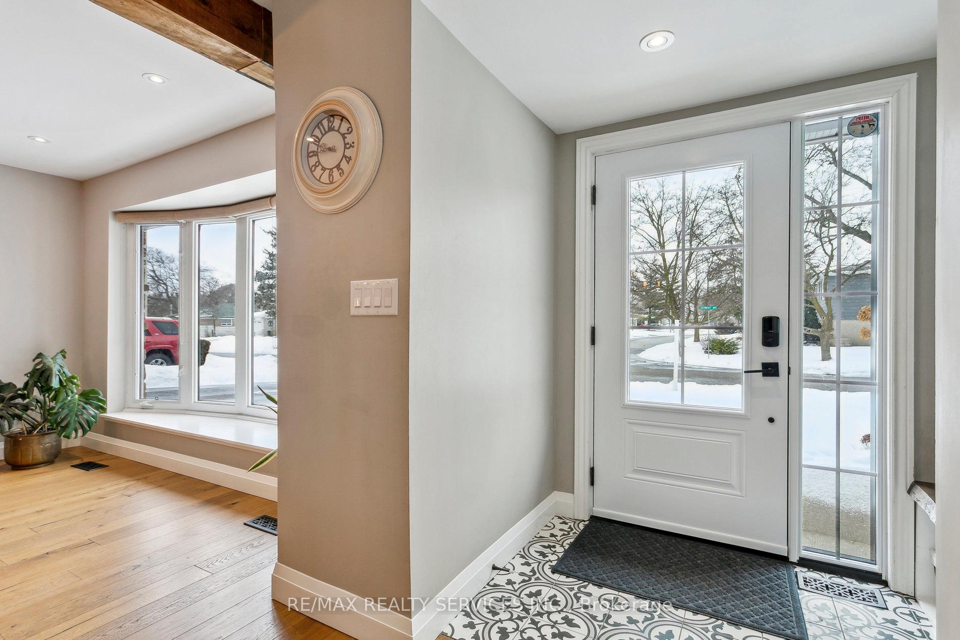 Photo 3 of 8 Derwent Avenue, Brampton, Brampton East — HOMEH