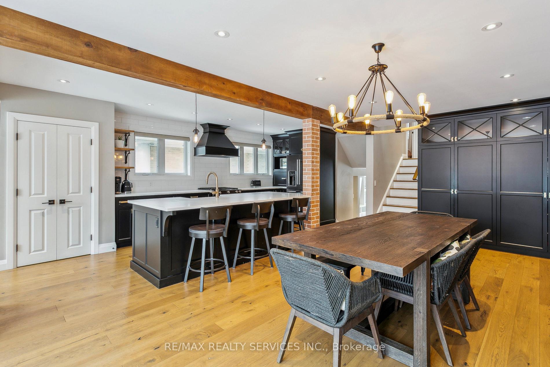Photo 7 of 8 Derwent Avenue, Brampton, Brampton East — HOMEH