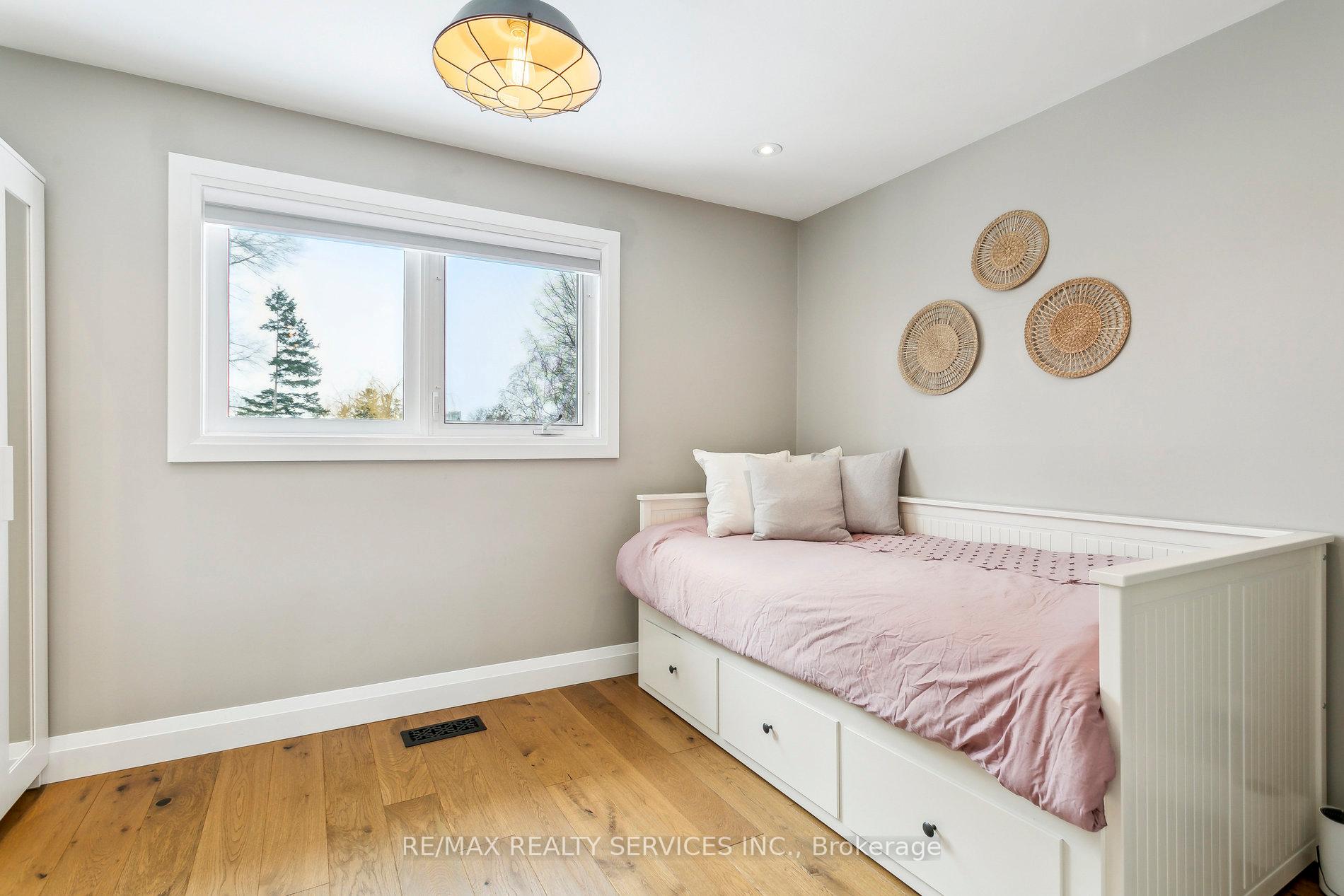 Photo 16 of 8 Derwent Avenue, Brampton, Brampton East — HOMEH