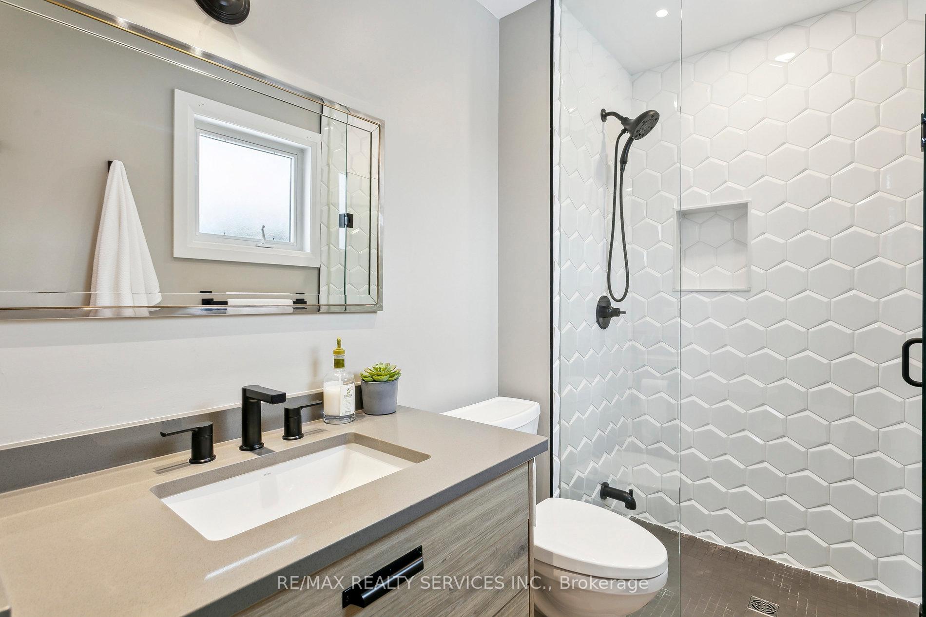 Photo 24 of 8 Derwent Avenue, Brampton, Brampton East — HOMEH