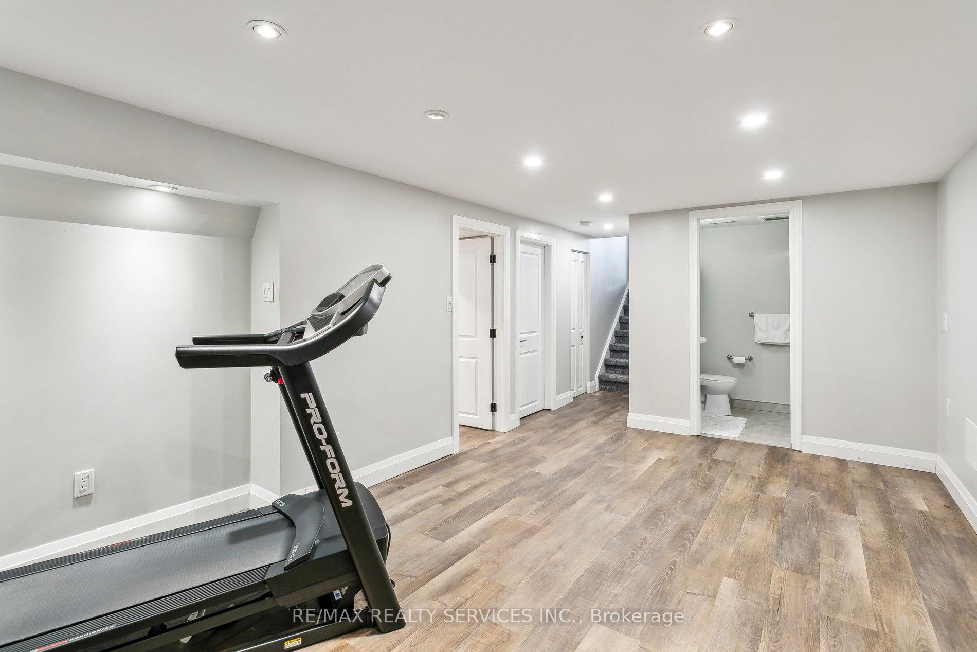 Photo 32 of 8 Derwent Avenue, Brampton, Brampton East — HOMEH