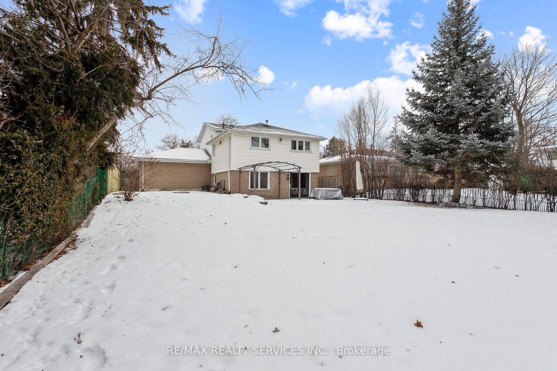 Photo 38 of 8 Derwent Avenue, Brampton, Brampton East — HOMEH