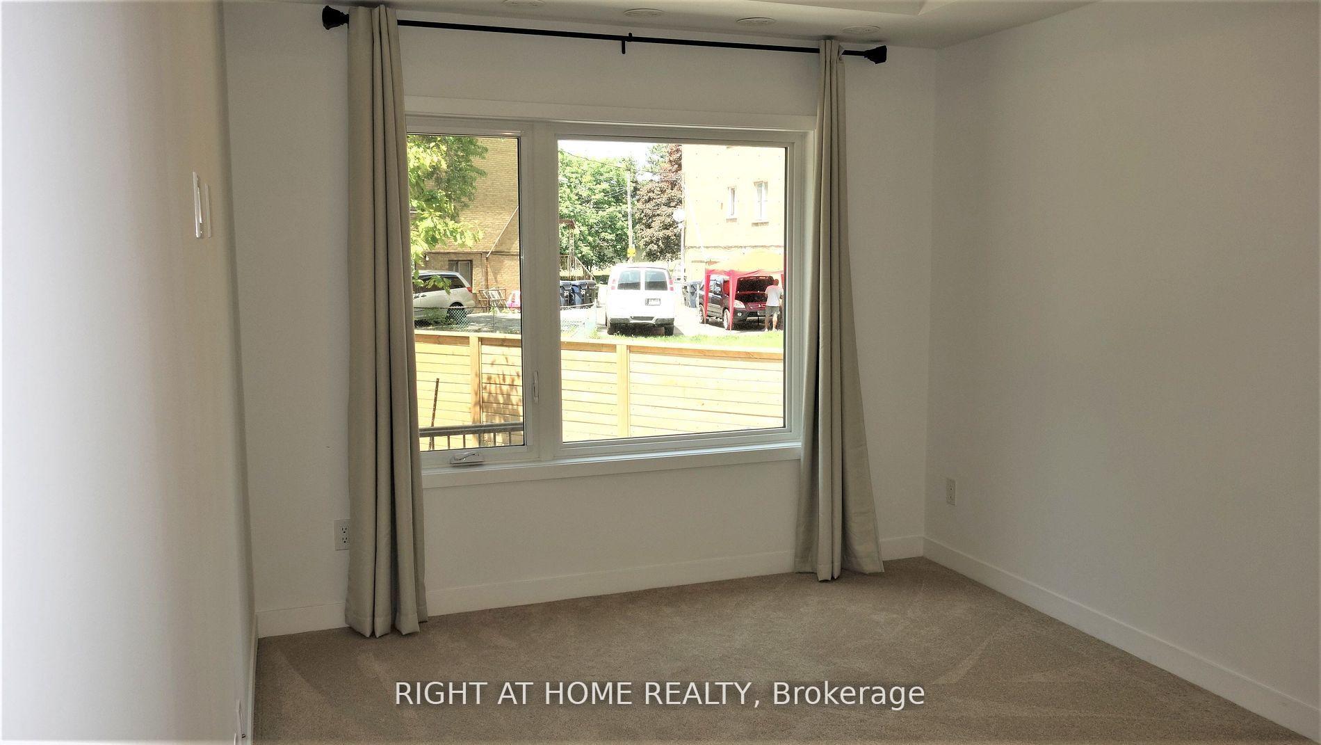 Photo 4 of Unit 5, 14 Marquette Avenue, Toronto, Englemount-Lawrence — HOMEH