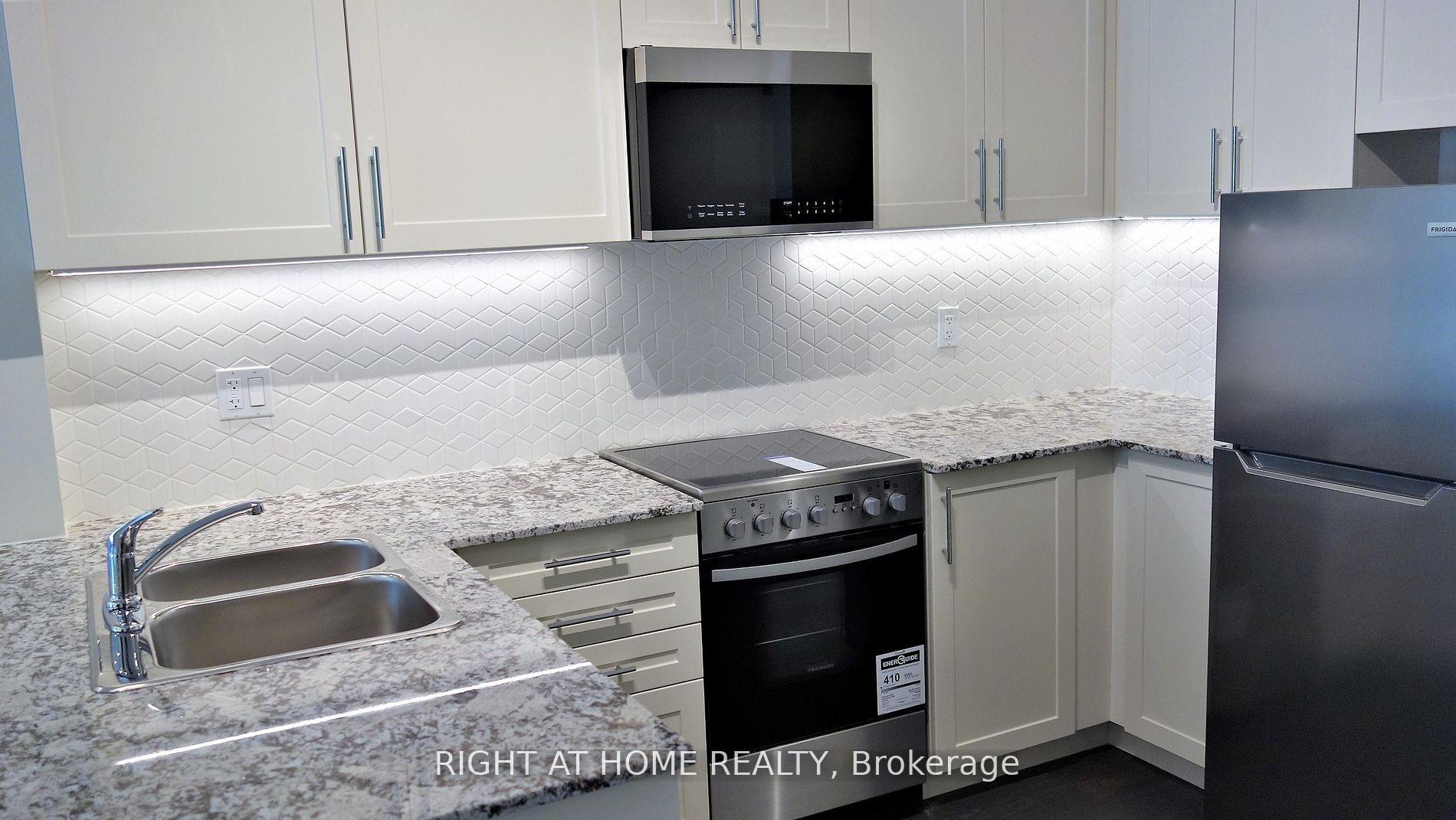 Photo 7 of Unit 5, 14 Marquette Avenue, Toronto, Englemount-Lawrence — HOMEH