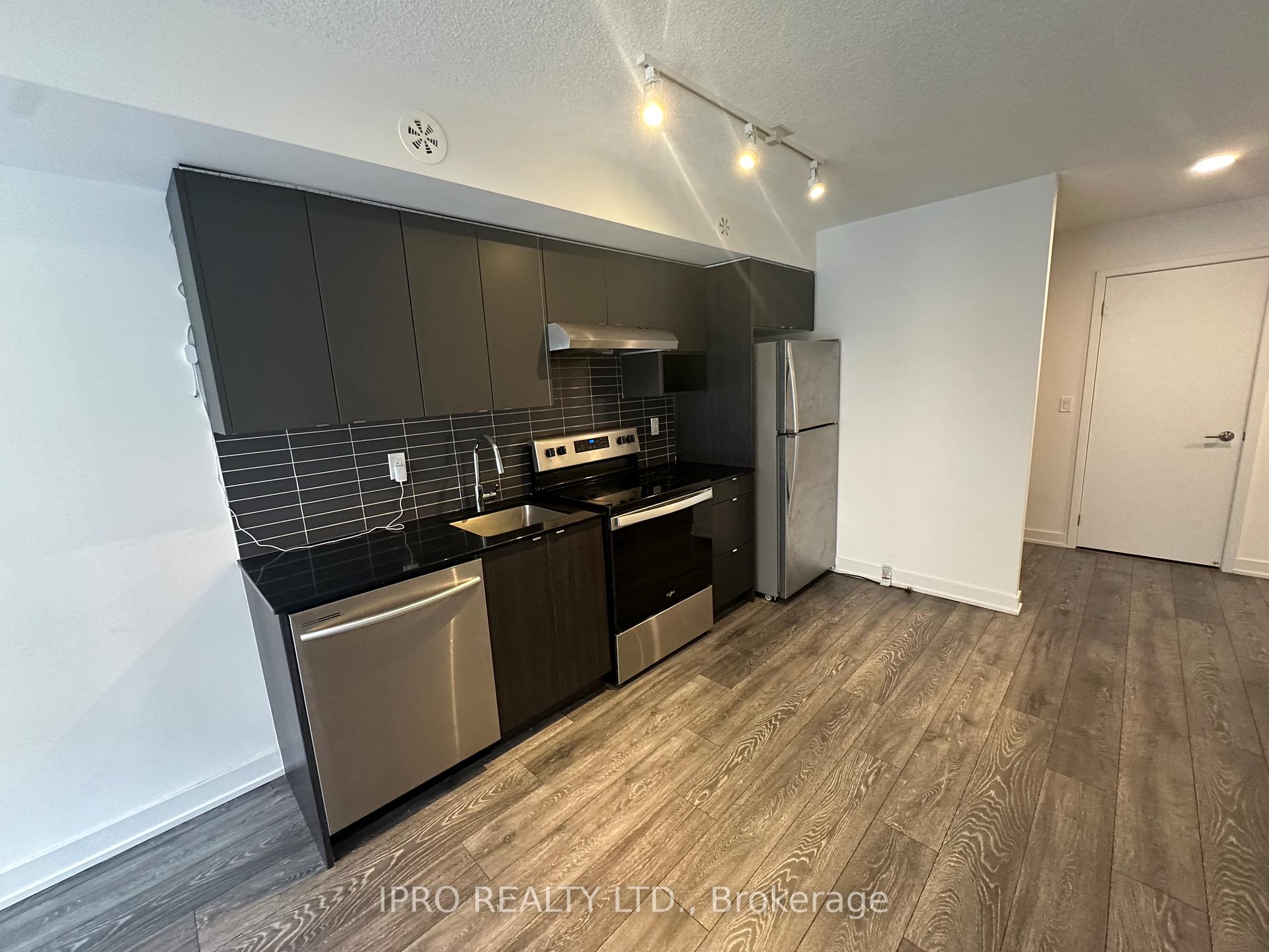 Photo 3 of 1139 Cooke Boulevard N, Burlington, LaSalle — HOMEH