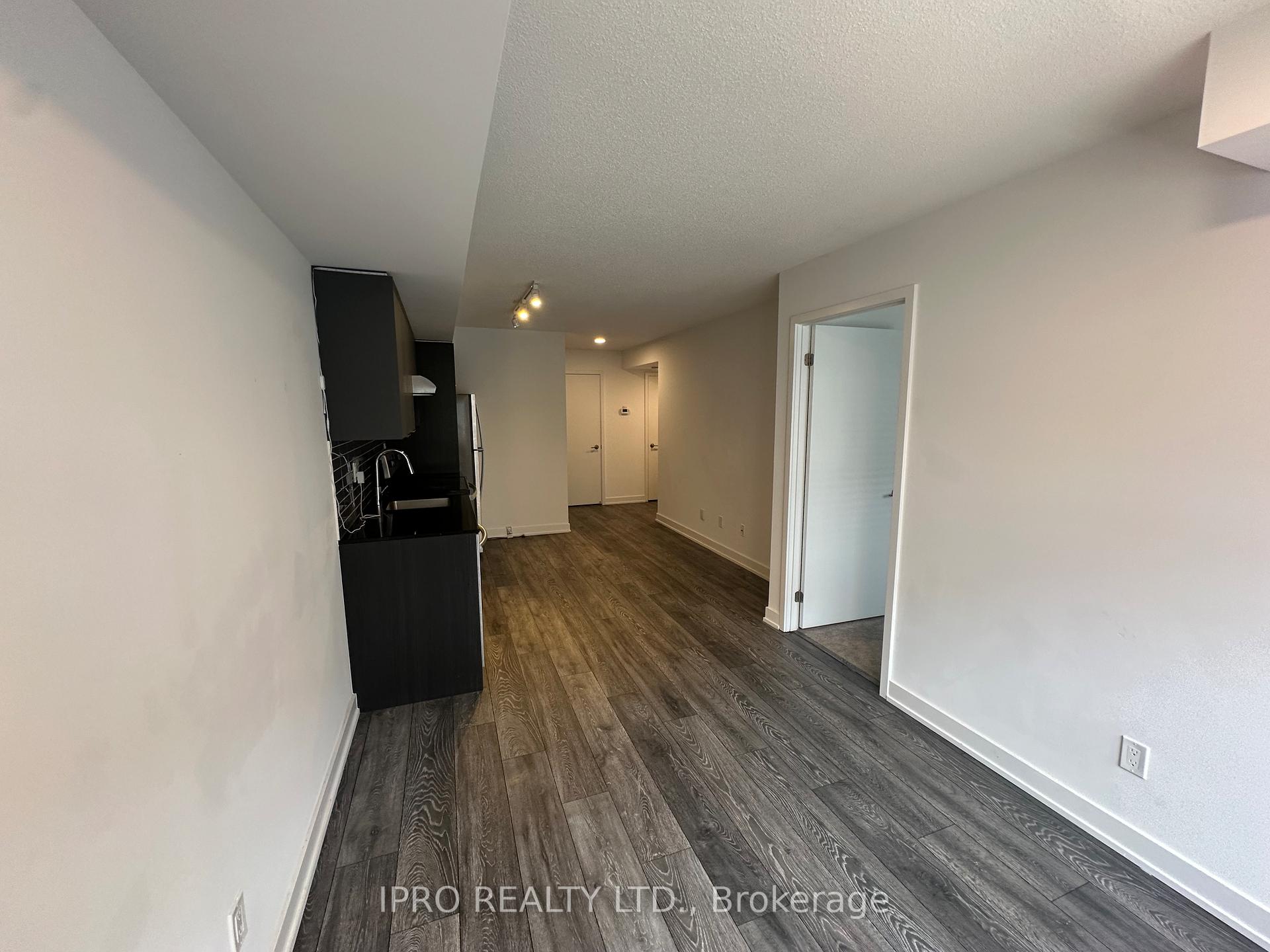 Photo 5 of 1139 Cooke Boulevard N, Burlington, LaSalle — HOMEH