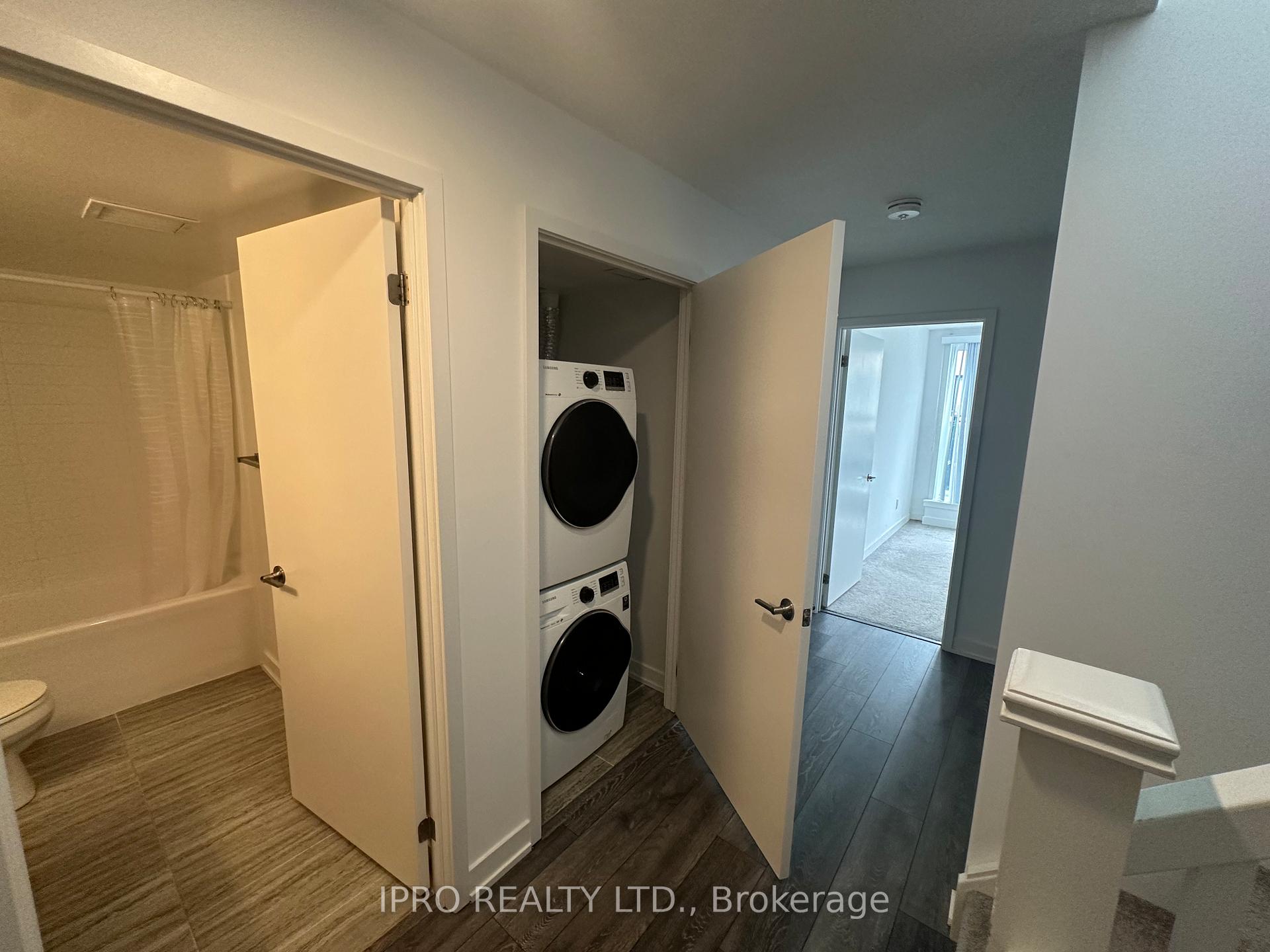 Photo 8 of 1139 Cooke Boulevard N, Burlington, LaSalle — HOMEH
