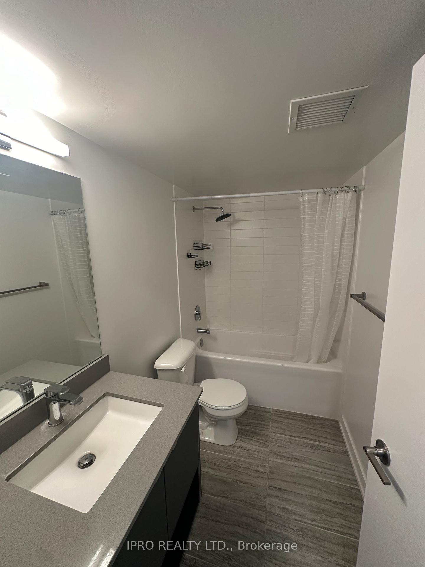 Photo 9 of 1139 Cooke Boulevard N, Burlington, LaSalle — HOMEH