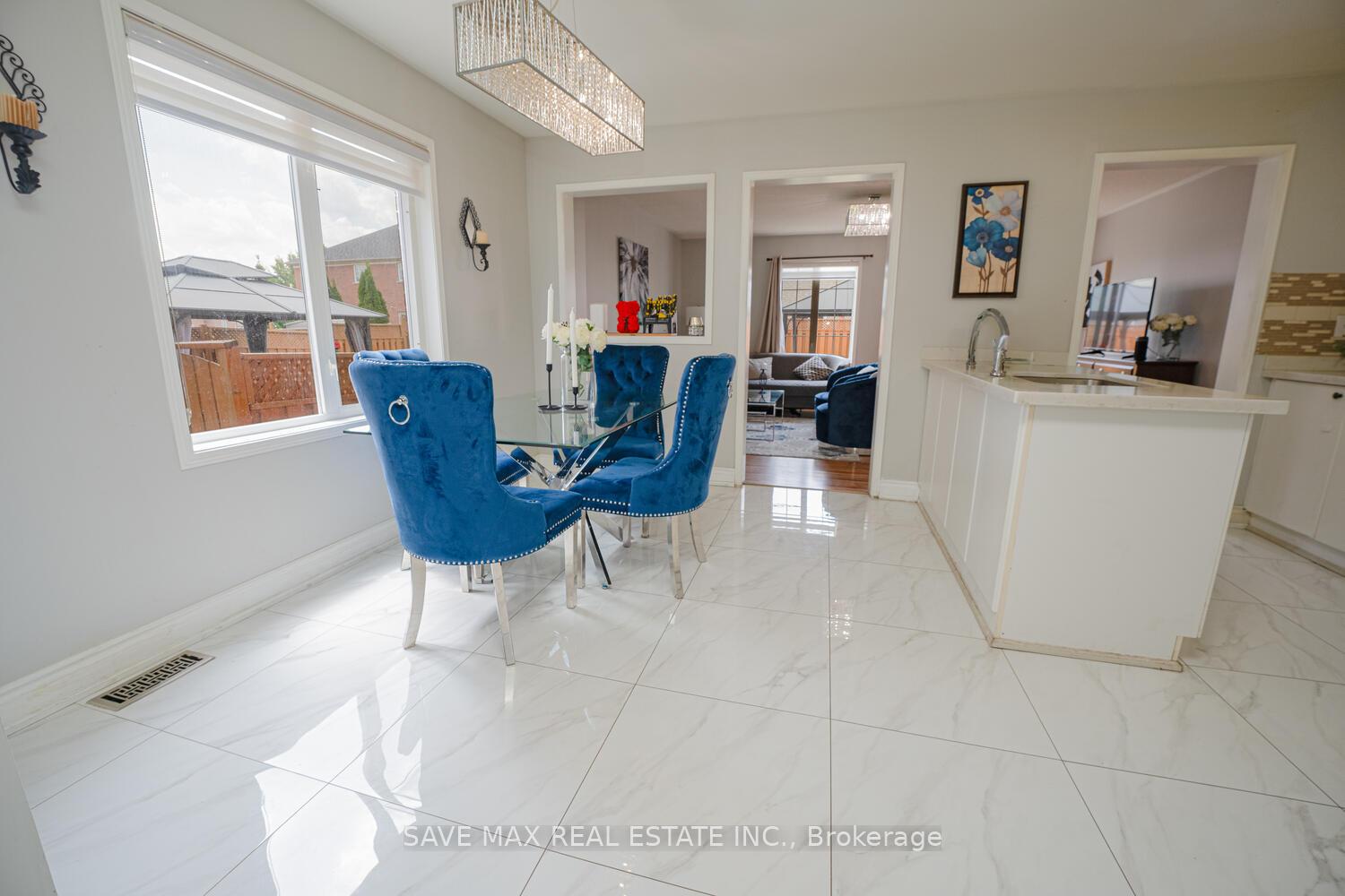 Photo 6 of 14 Seed Court N, Brampton, Fletcher's Creek Village — HOMEH