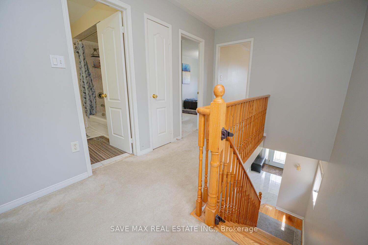 Photo 10 of 14 Seed Court N, Brampton, Fletcher's Creek Village — HOMEH
