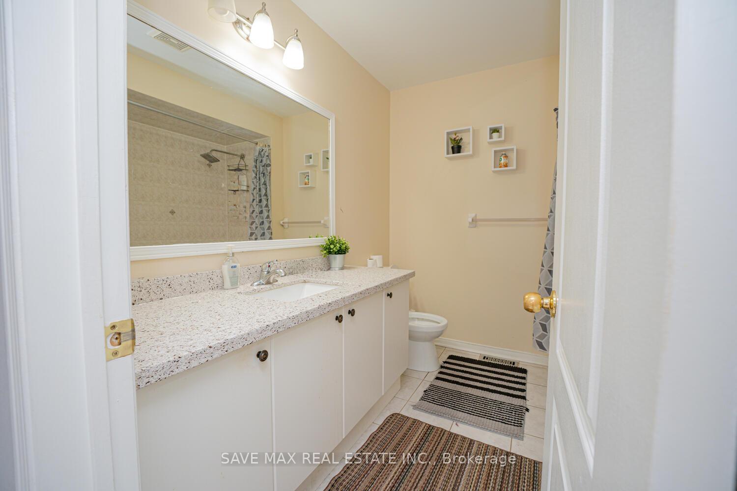 Photo 17 of 14 Seed Court N, Brampton, Fletcher's Creek Village — HOMEH