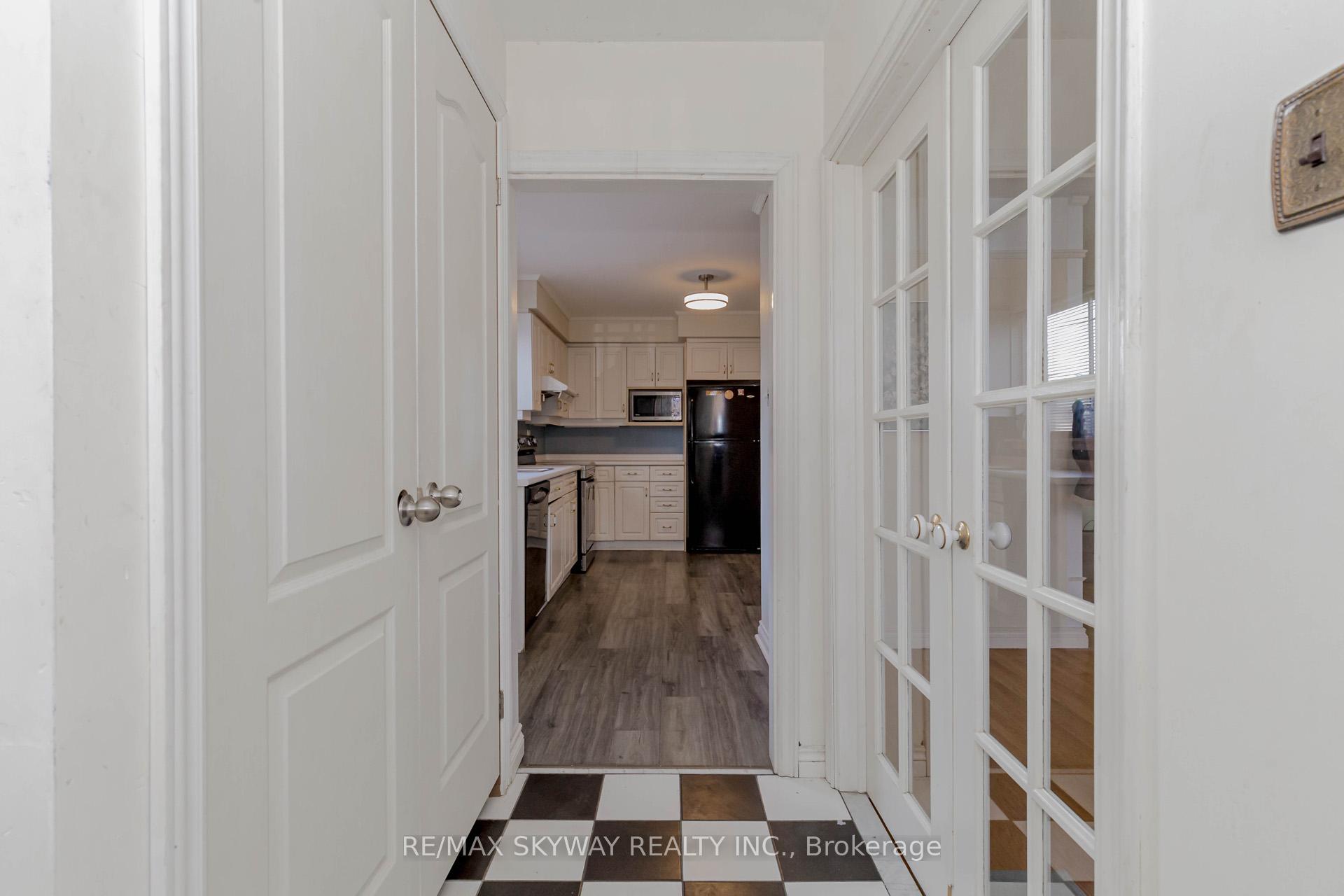 Photo 5 of 115 Aloma Crescent W, Brampton, Avondale — HOMEH