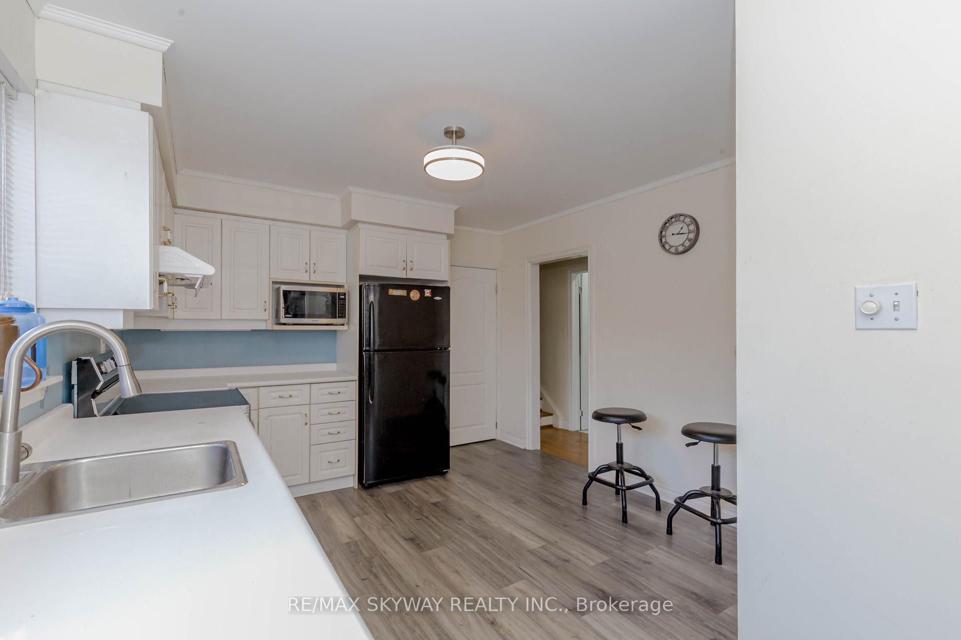 Photo 7 of 115 Aloma Crescent W, Brampton, Avondale — HOMEH