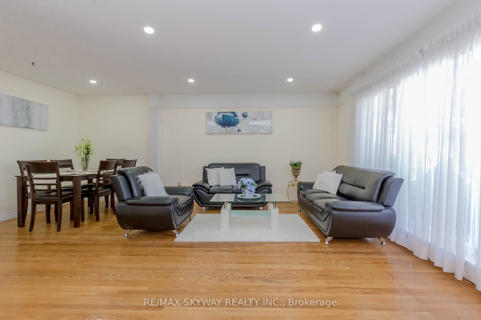 Photo 12 of 115 Aloma Crescent W, Brampton, Avondale — HOMEH