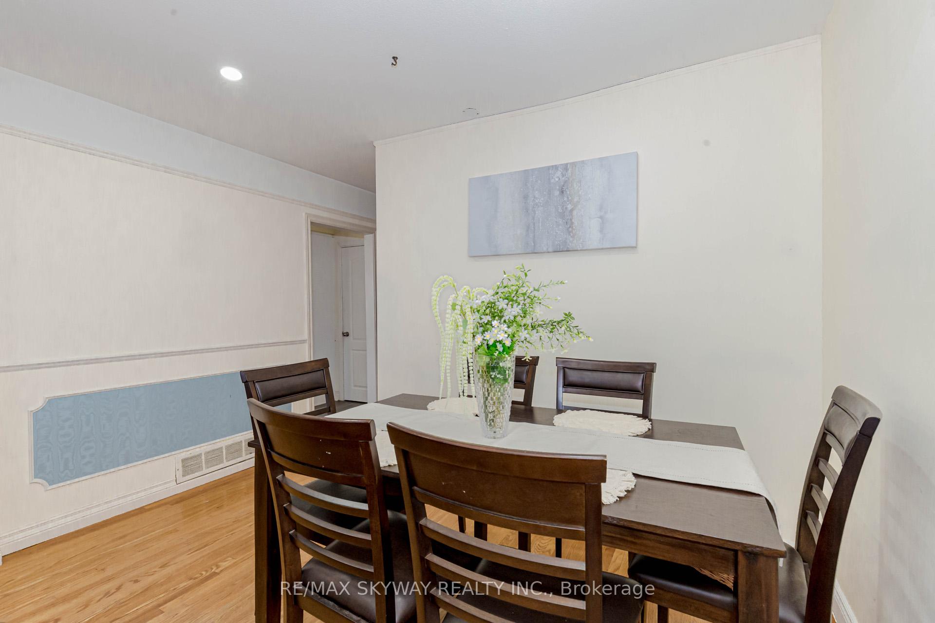 Photo 15 of 115 Aloma Crescent W, Brampton, Avondale — HOMEH