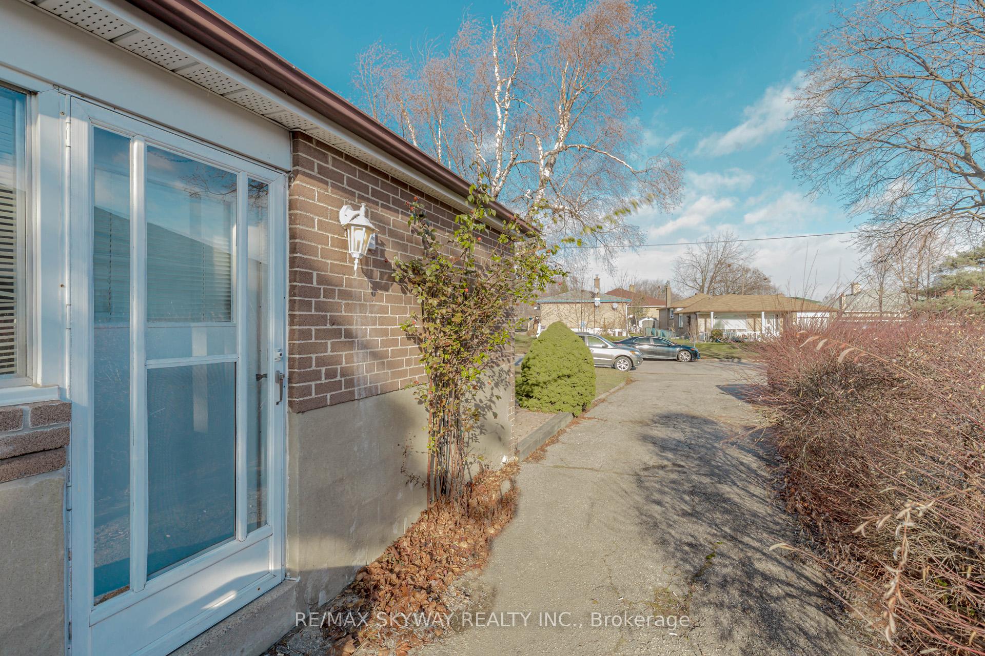 Photo 37 of 115 Aloma Crescent W, Brampton, Avondale — HOMEH
