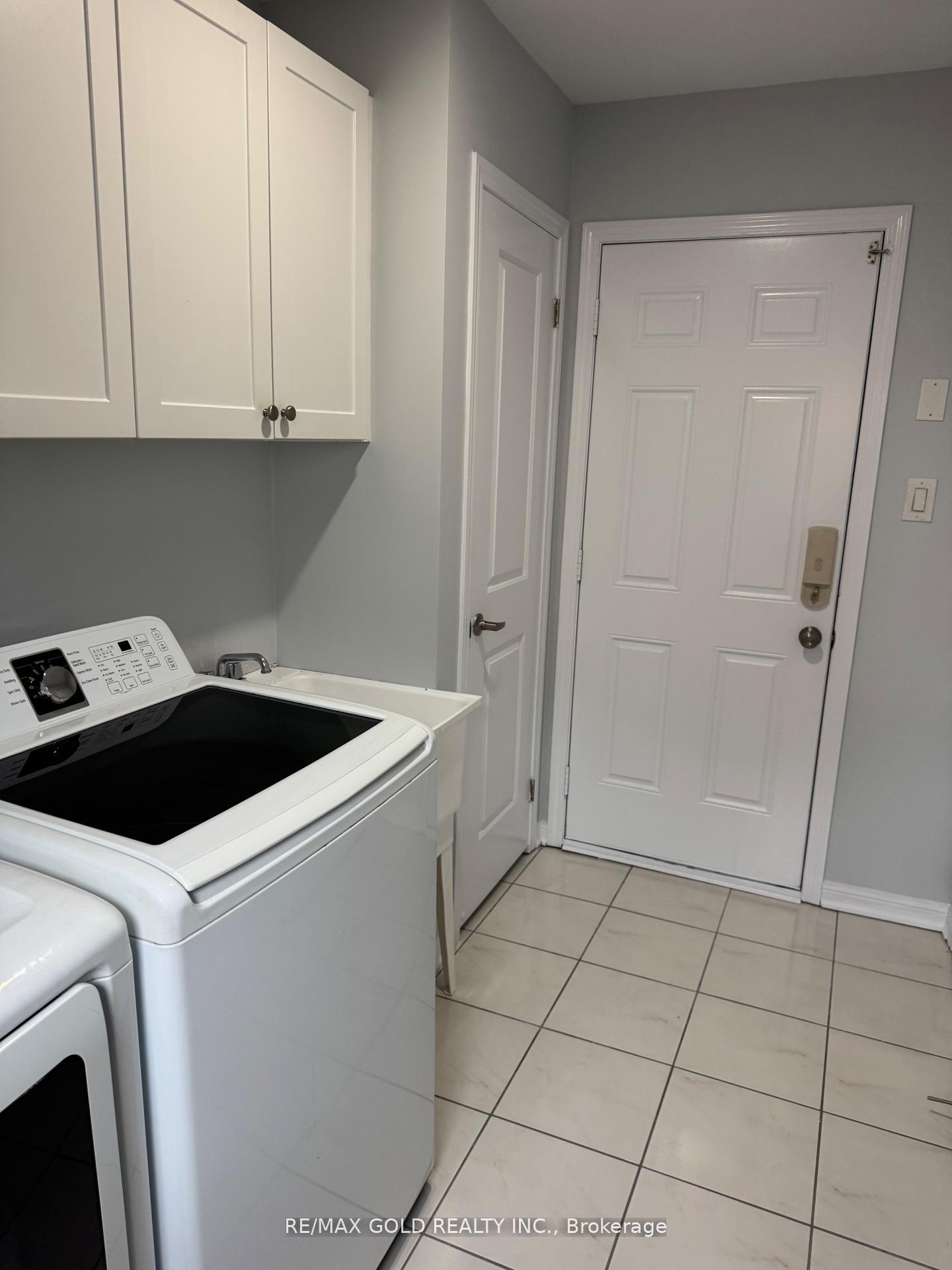Photo 10 of 13 Viewforth Road, Brampton, Northwest Brampton — HOMEH