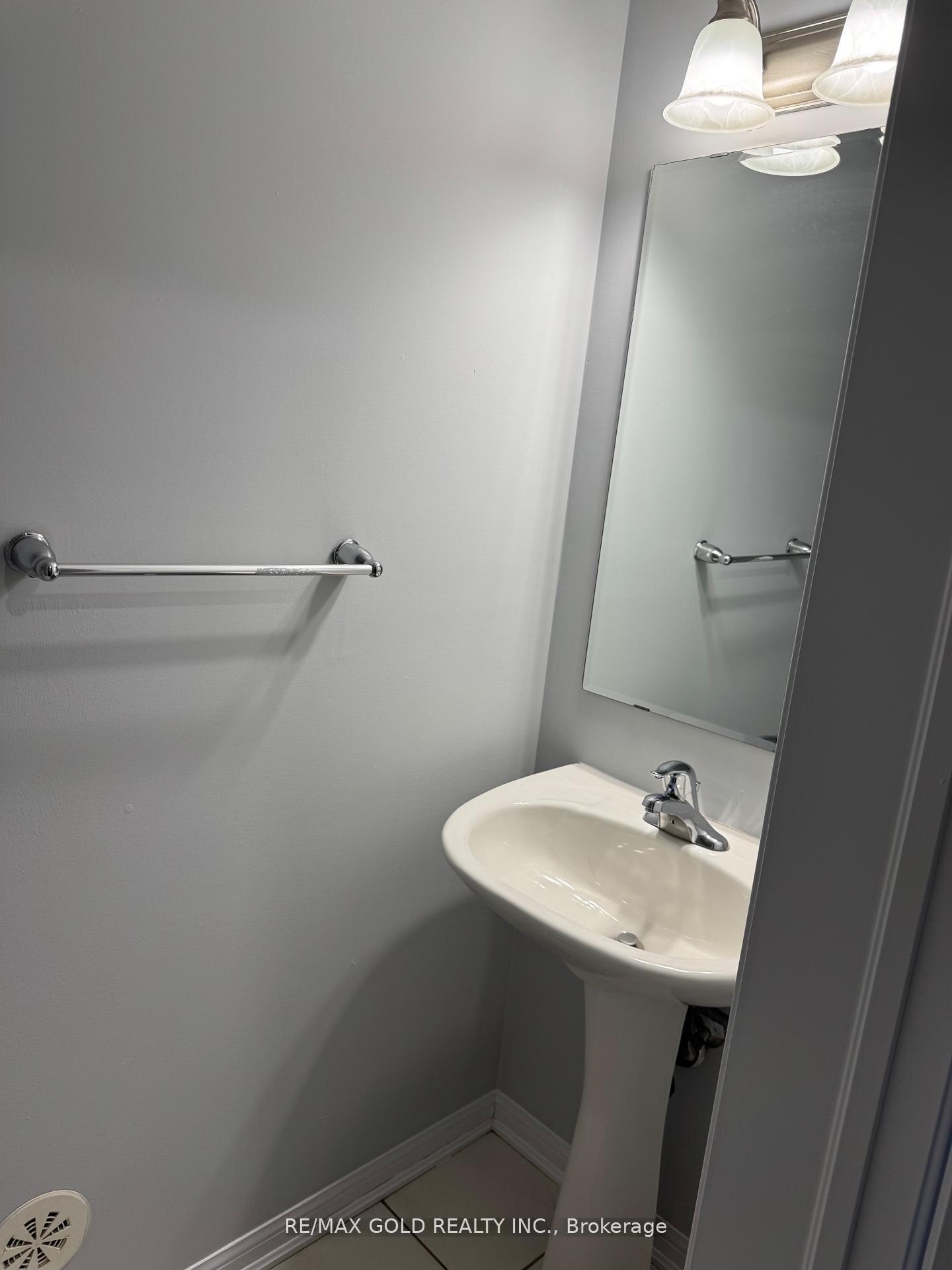 Photo 15 of 13 Viewforth Road, Brampton, Northwest Brampton — HOMEH