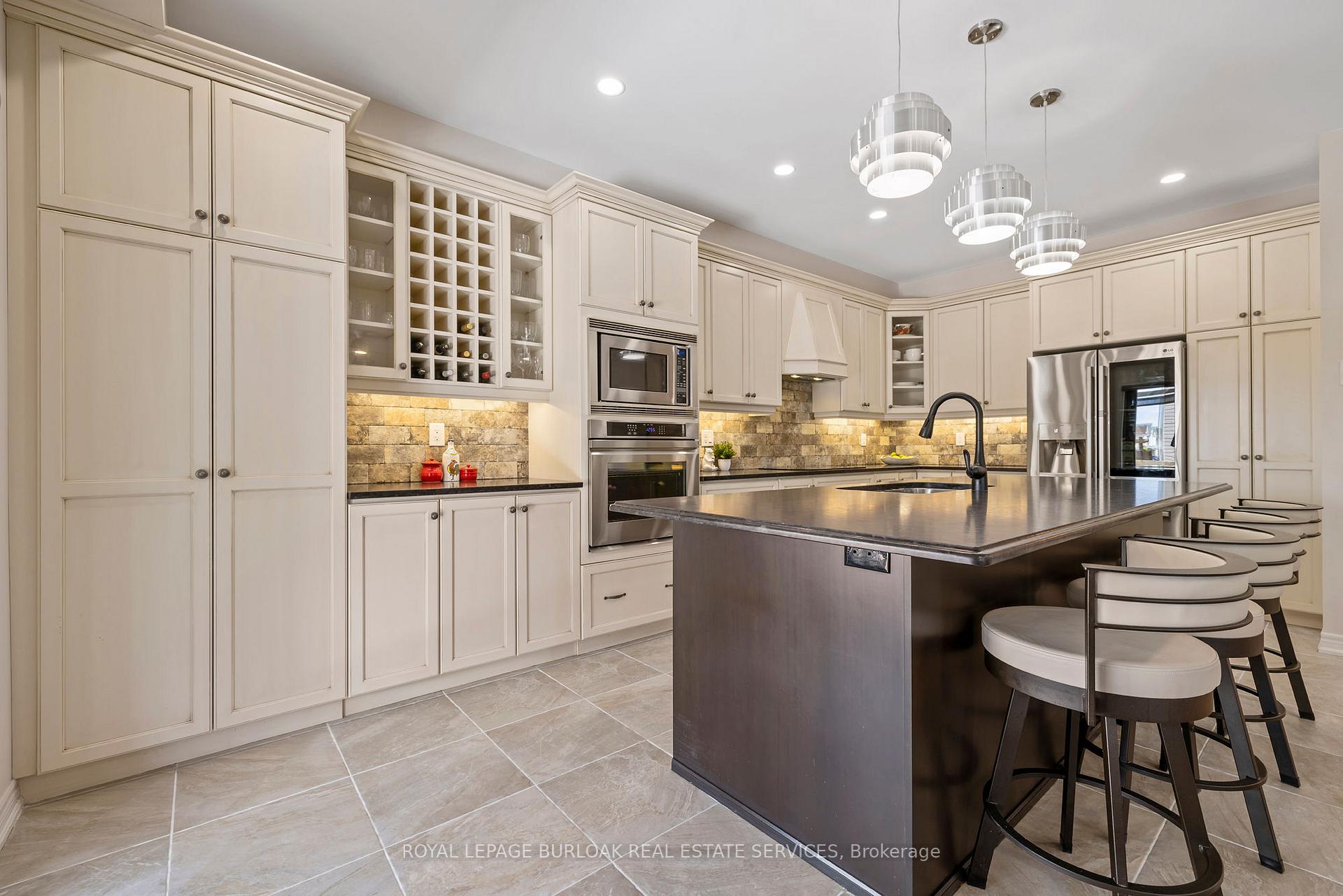 Photo 9 of 92 Cutts Crescent, Hamilton, Binbrook — HOMEH