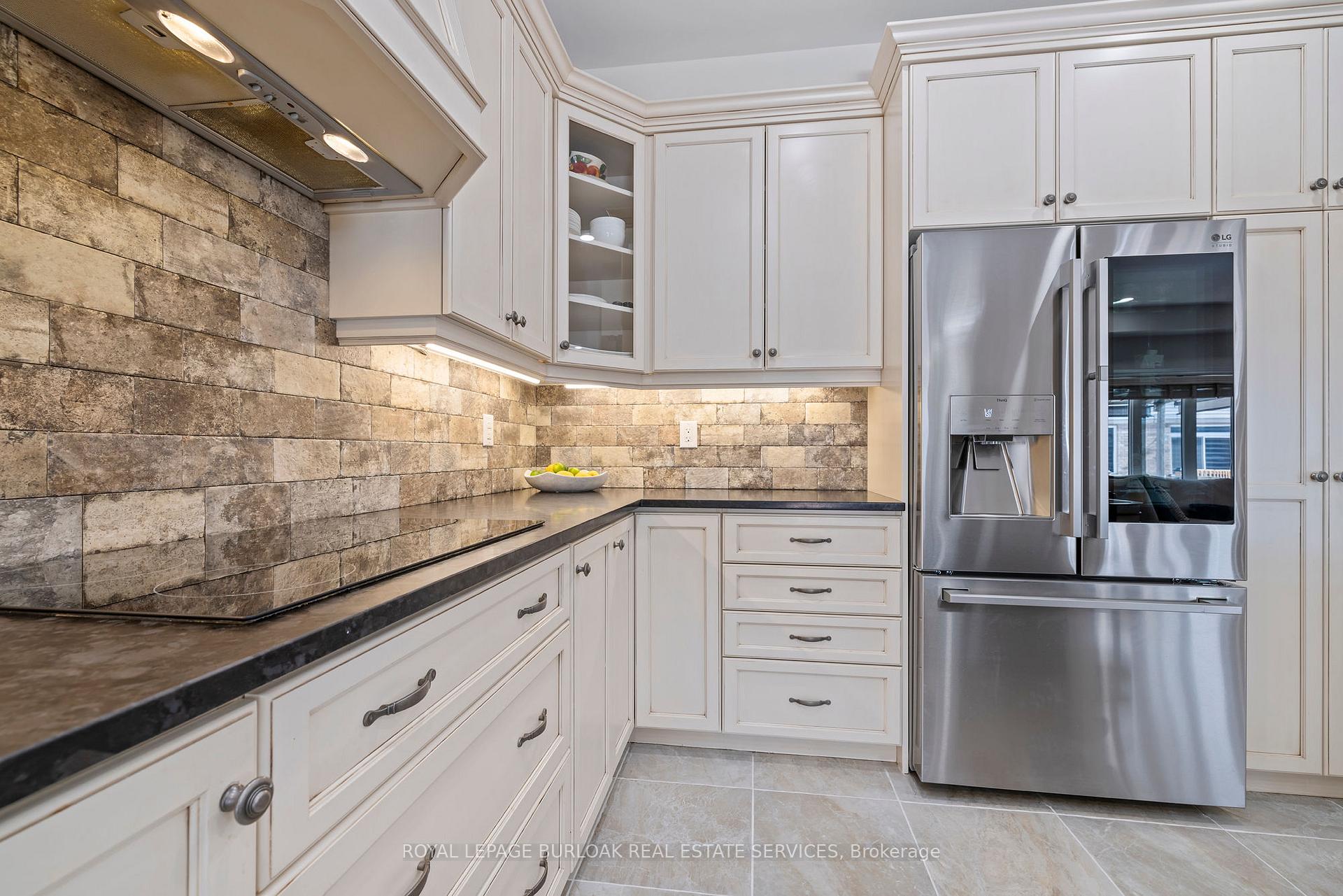 Photo 11 of 92 Cutts Crescent, Hamilton, Binbrook — HOMEH