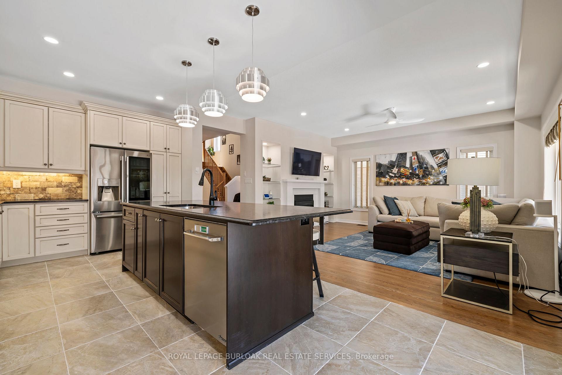 Photo 12 of 92 Cutts Crescent, Hamilton, Binbrook — HOMEH