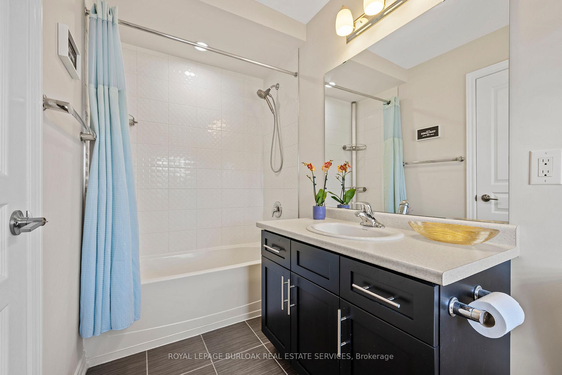 Photo 33 of 92 Cutts Crescent, Hamilton, Binbrook — HOMEH