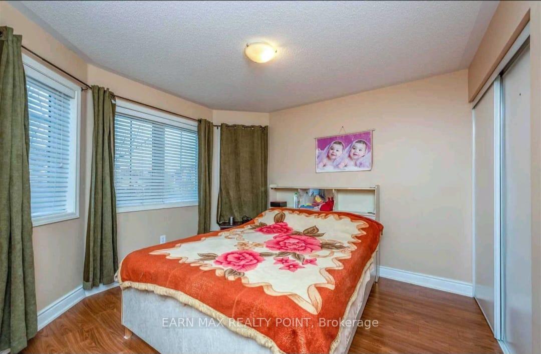 Photo 3 of 22 Tawnie Crescent, Brampton, Credit Valley — HOMEH