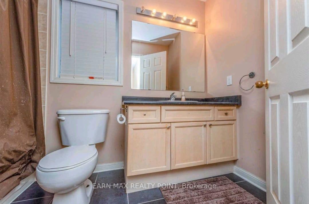 Photo 6 of 22 Tawnie Crescent, Brampton, Credit Valley — HOMEH